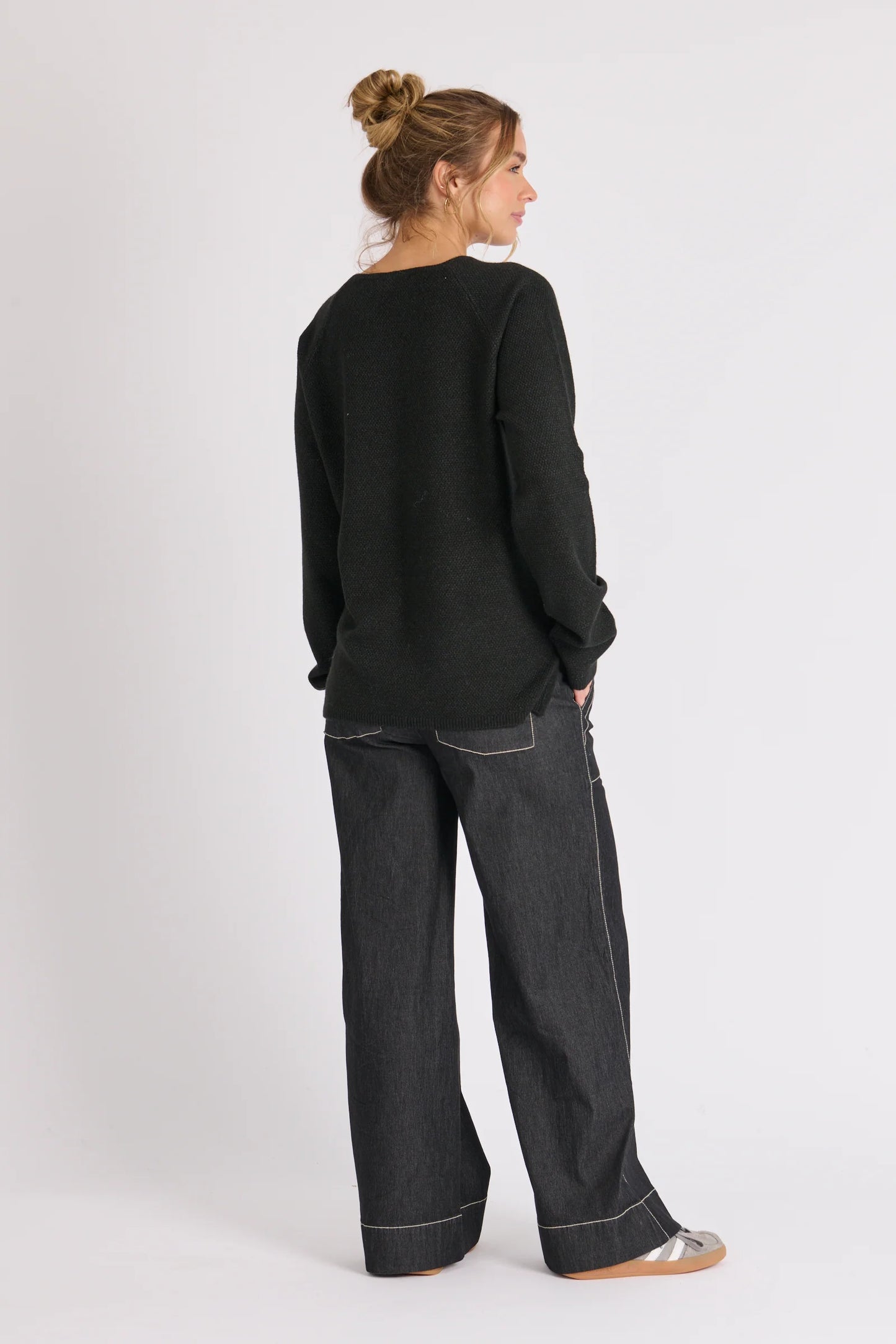Raglan Knit- Black