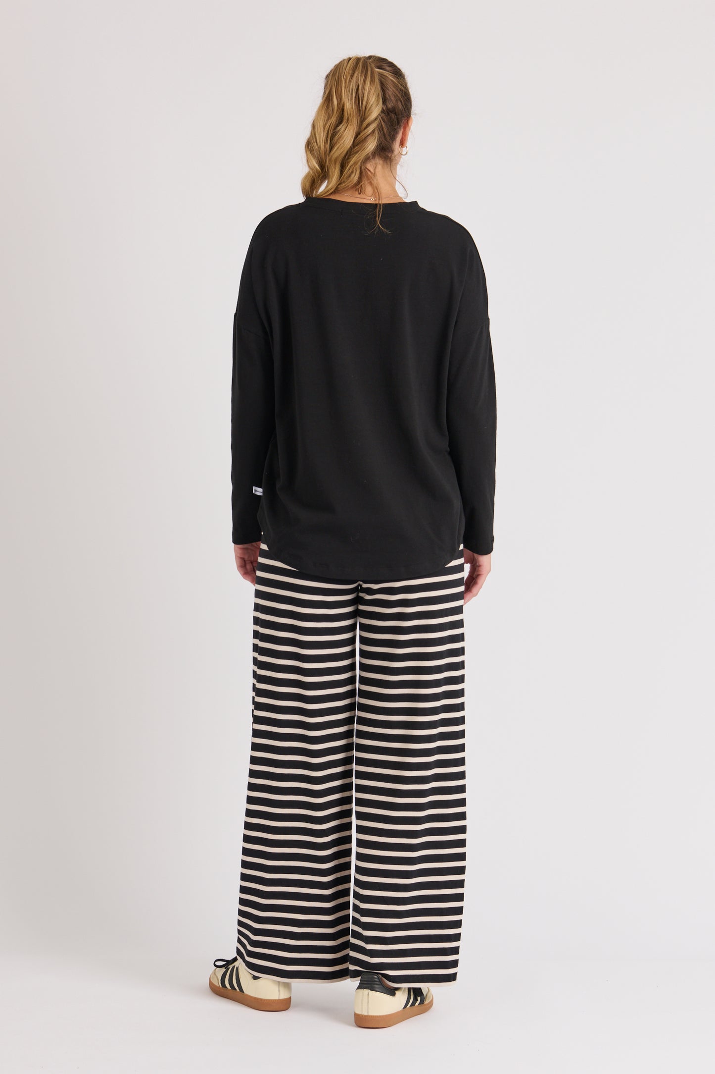 Drop Back Long Sleeve- Black