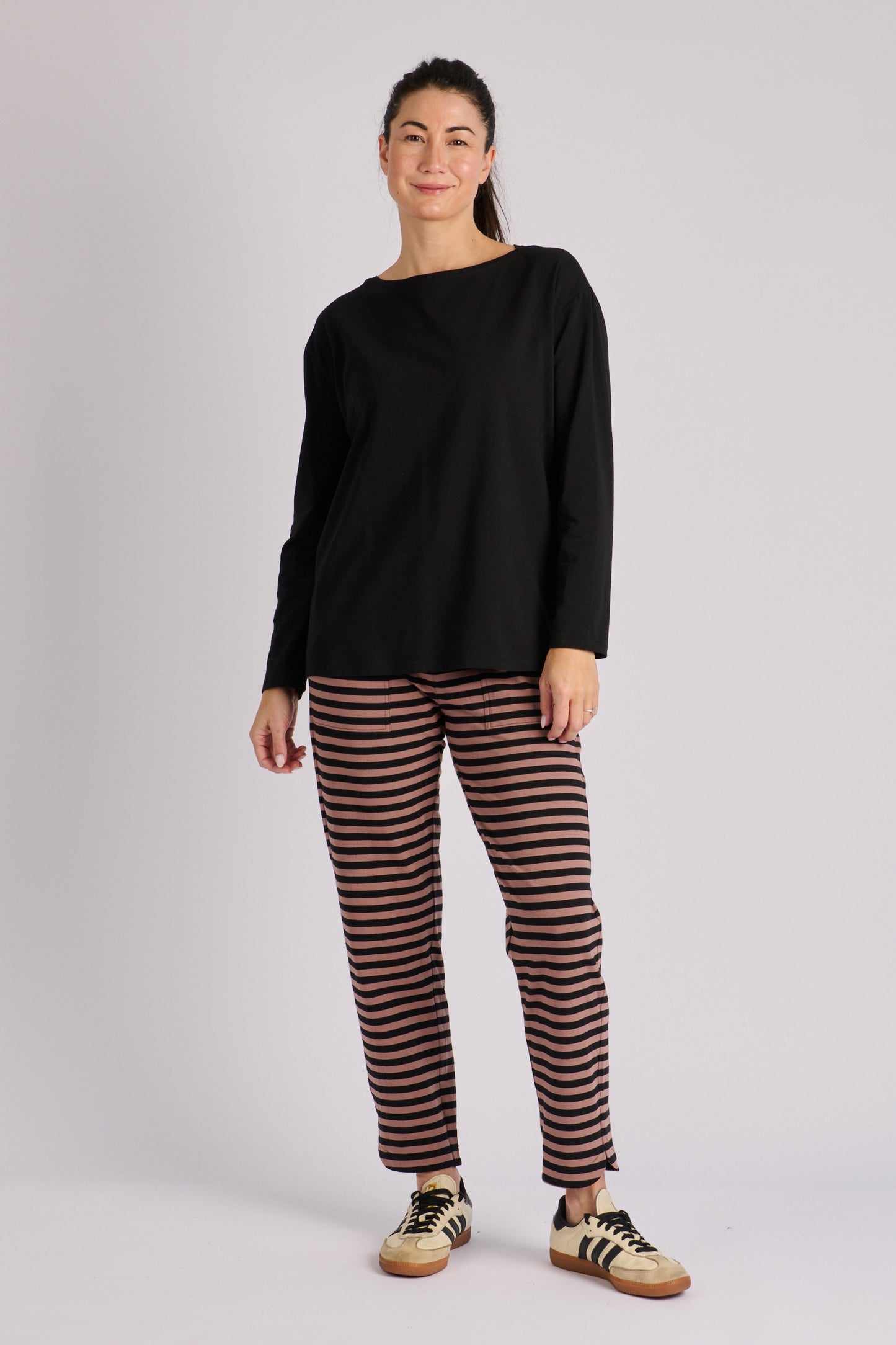 Panel Back Top- Black
