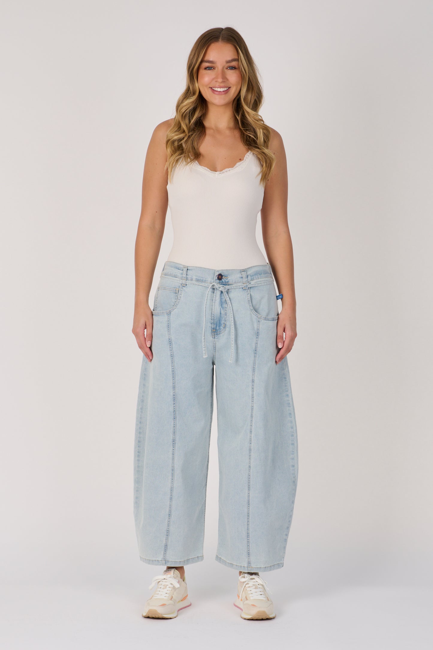 Barrell Leg Jeans- Light Blue