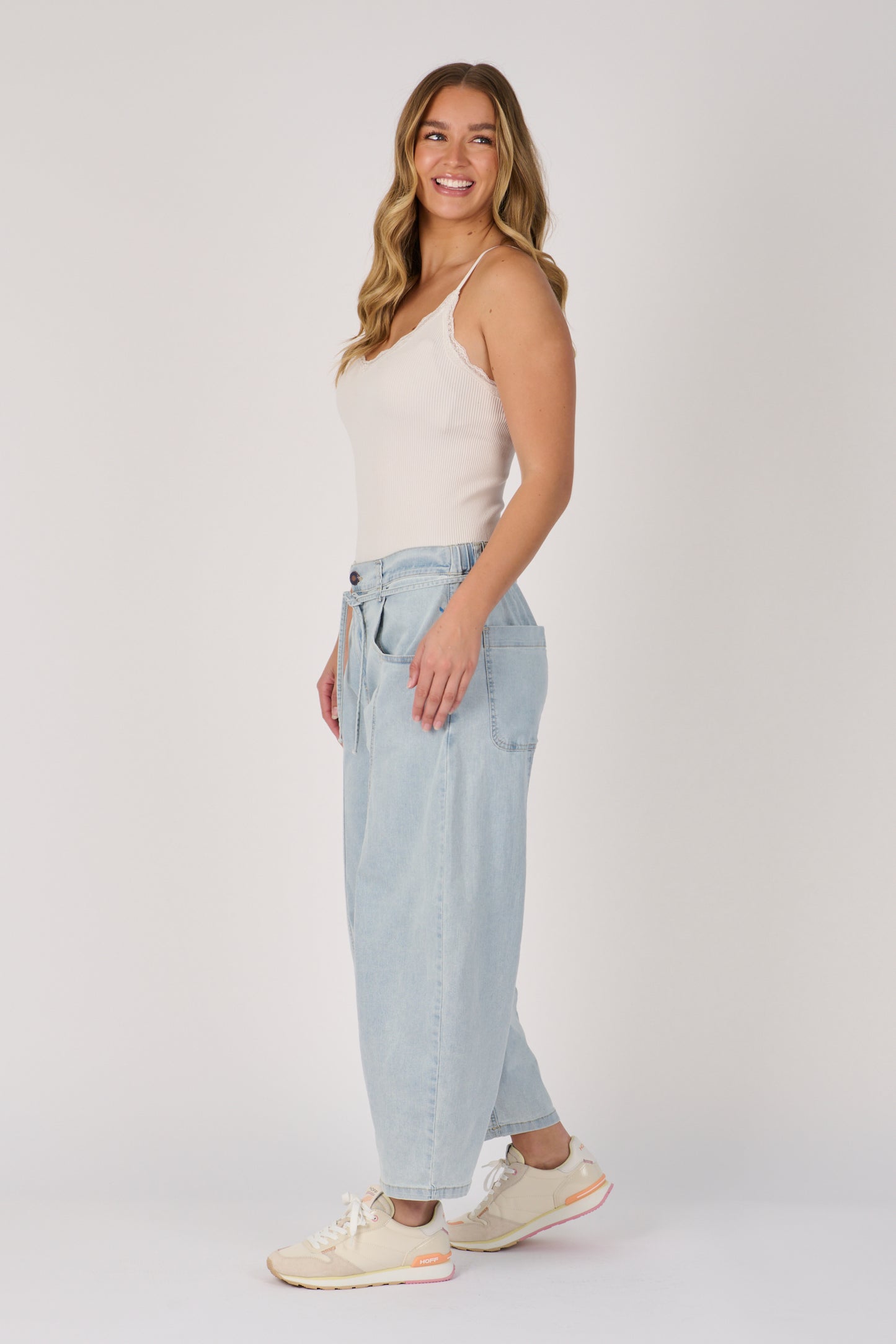 Barrell Leg Jeans- Light Blue