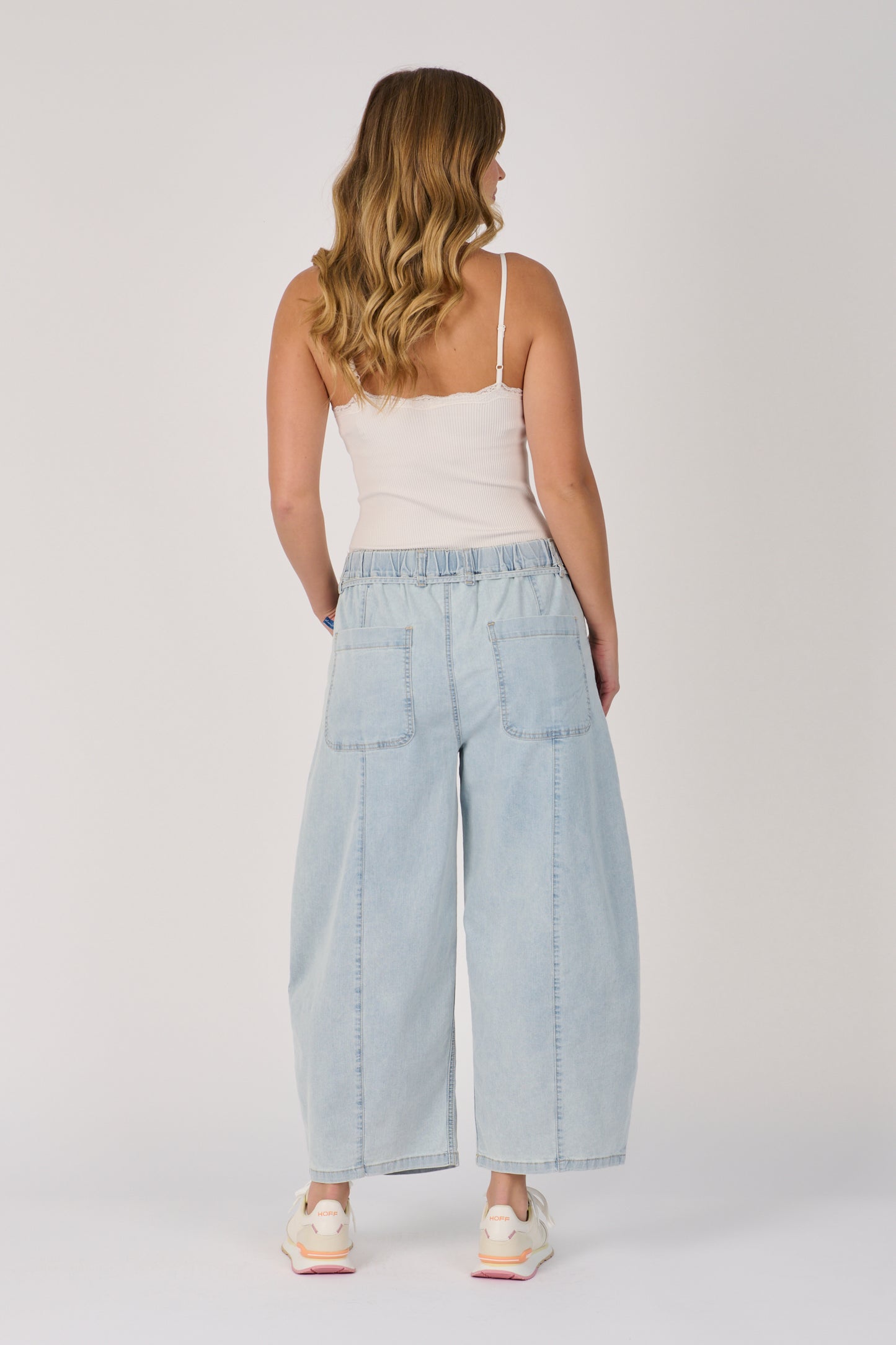 Barrell Leg Jeans- Light Blue