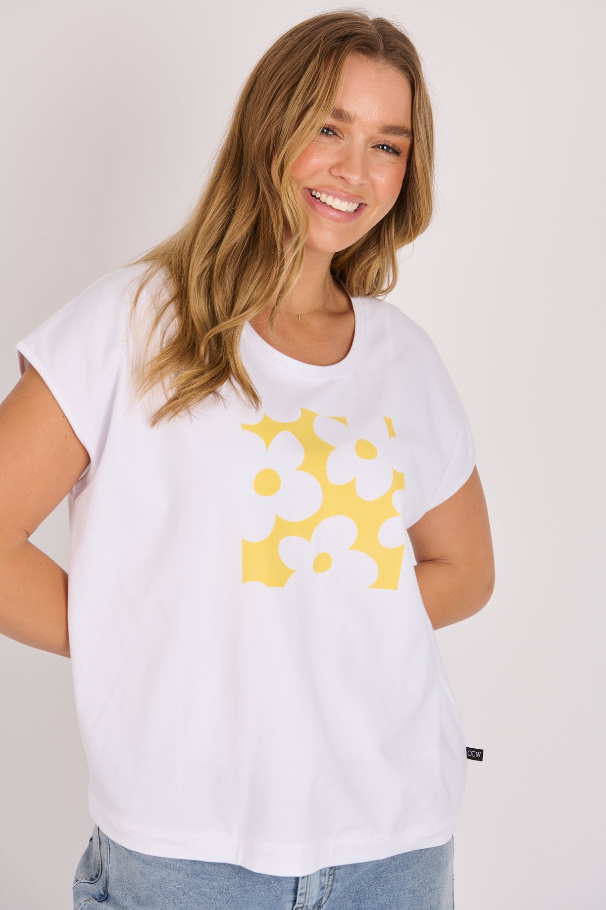 Shell Tee - Yellow Daisy