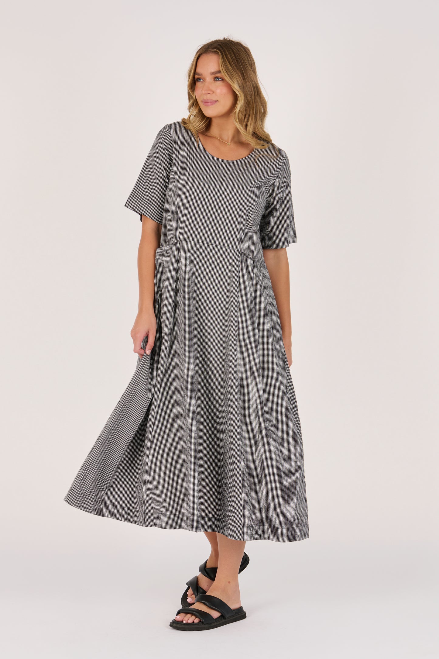 Pleat Pocket Dress- Black Check