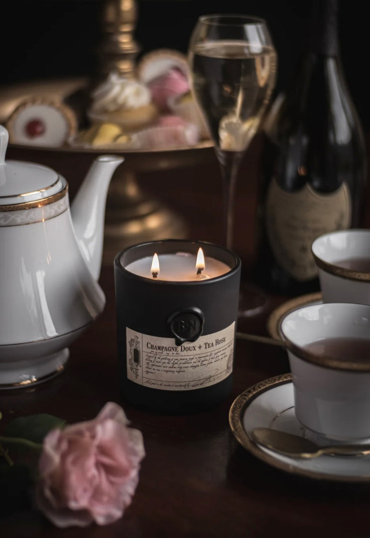 Champagne Doux + Tea Rose 330g