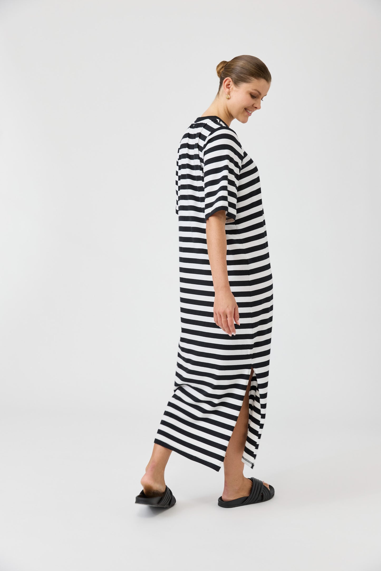 Studio Stripe T-shirt Dress- Ebony