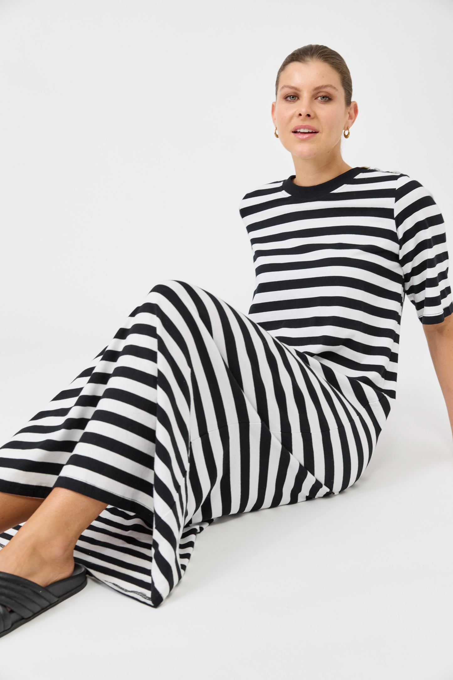 Studio Stripe T-shirt Dress- Ebony