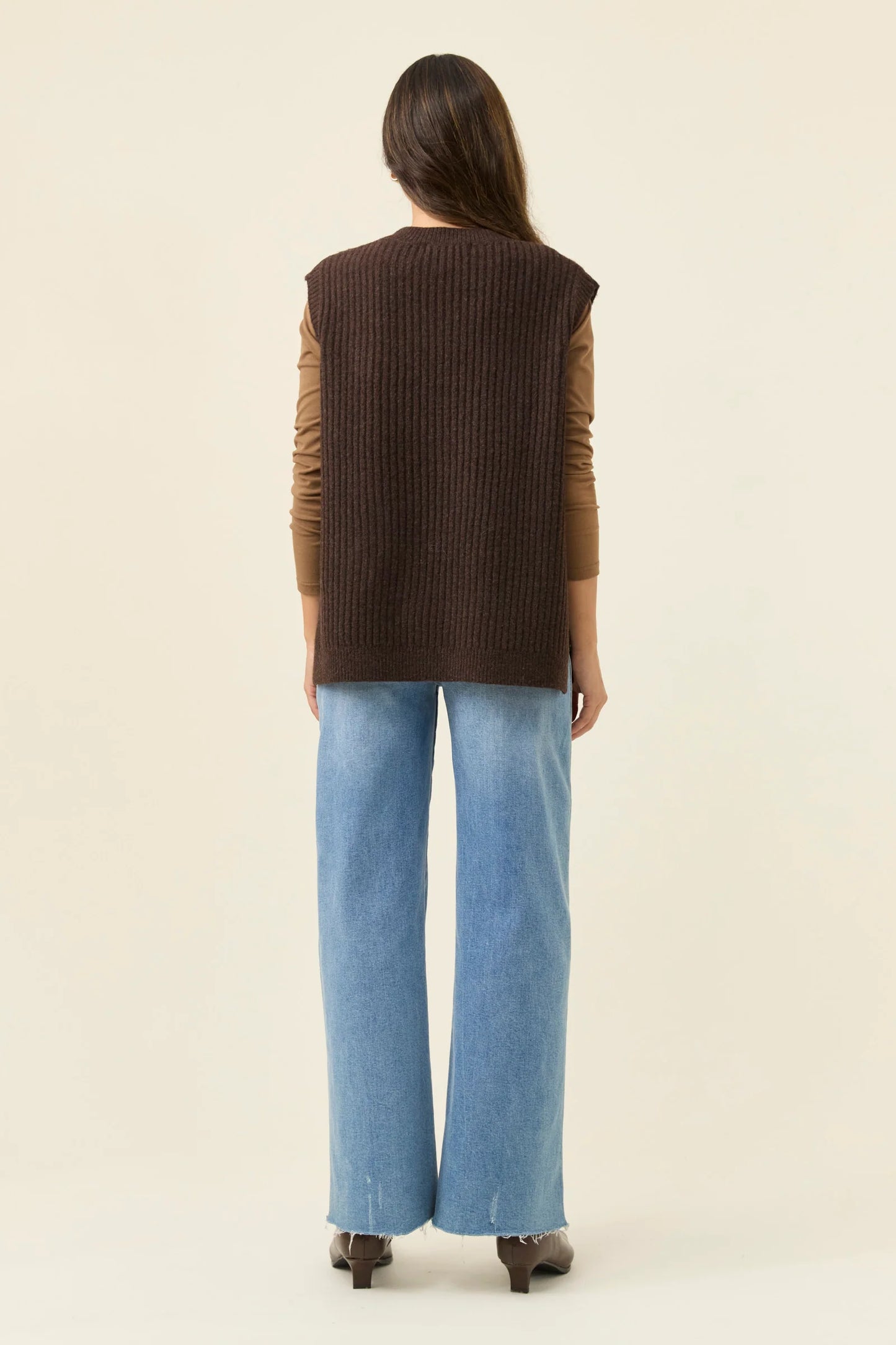 Miru Crew Knit Vest - Chocolate