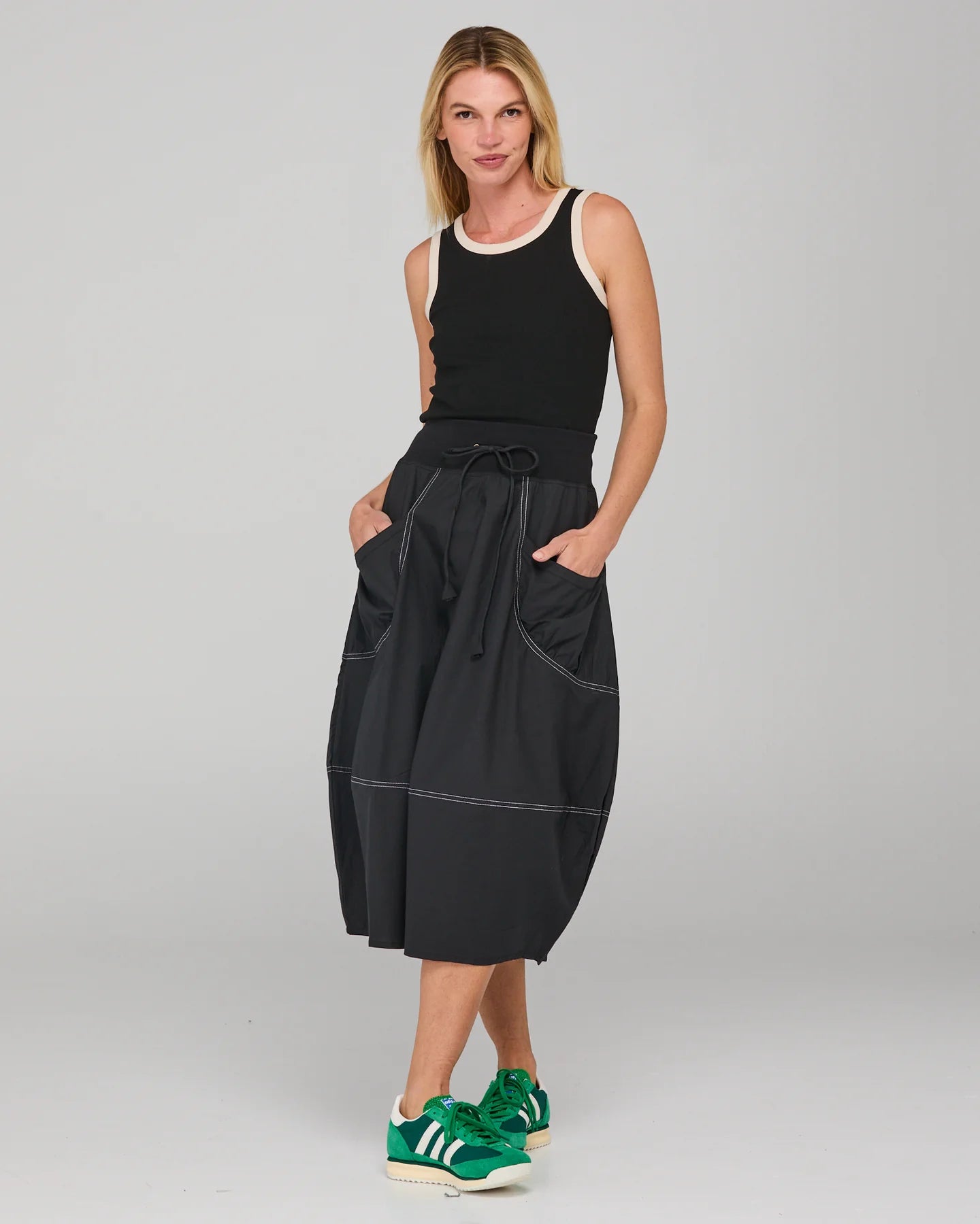 Guru Skirt - Black/White Stitch