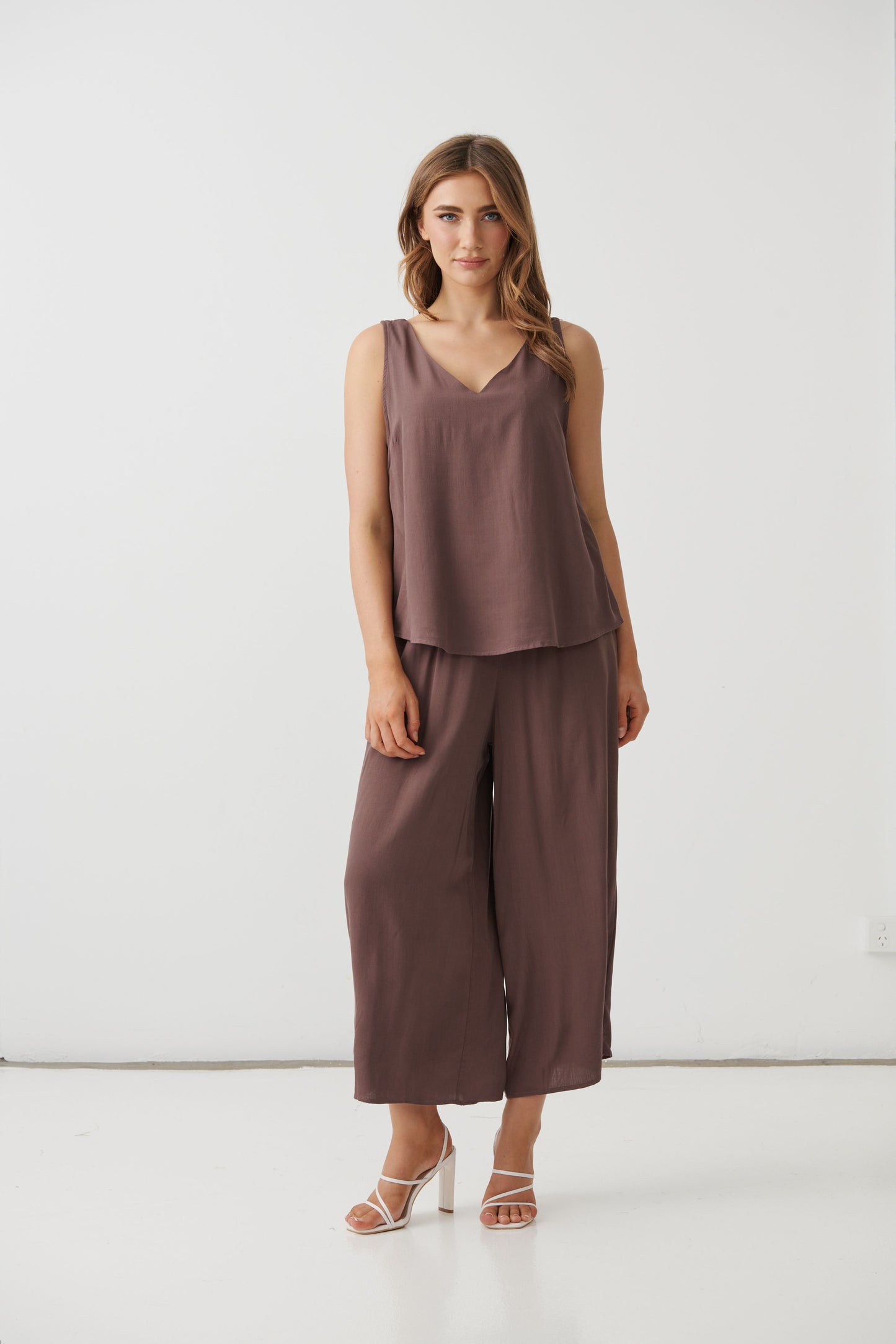 Holmes & Fallon Elastic Waist Pant Chocolate