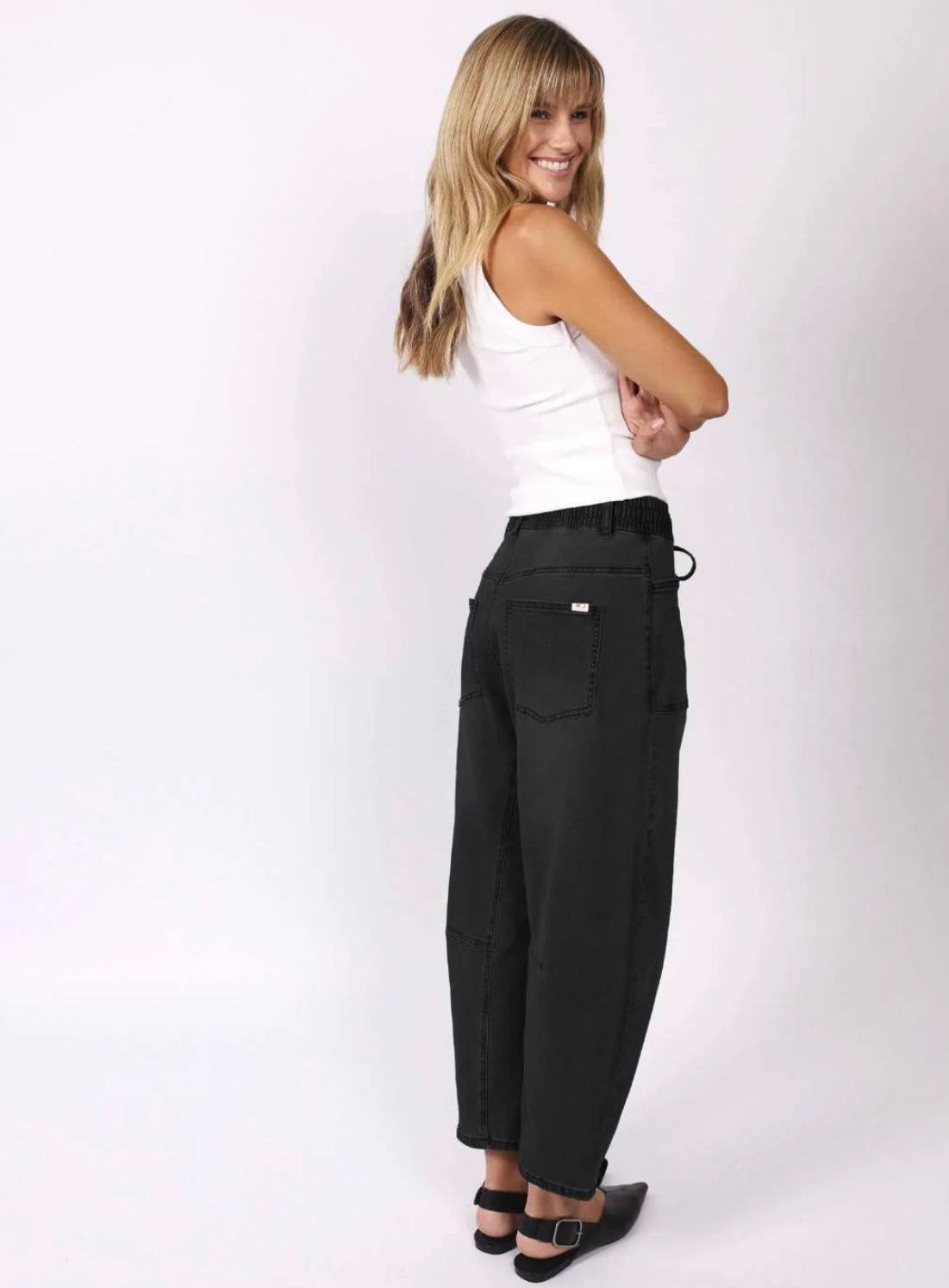 Leo Barrel Jeans- Black