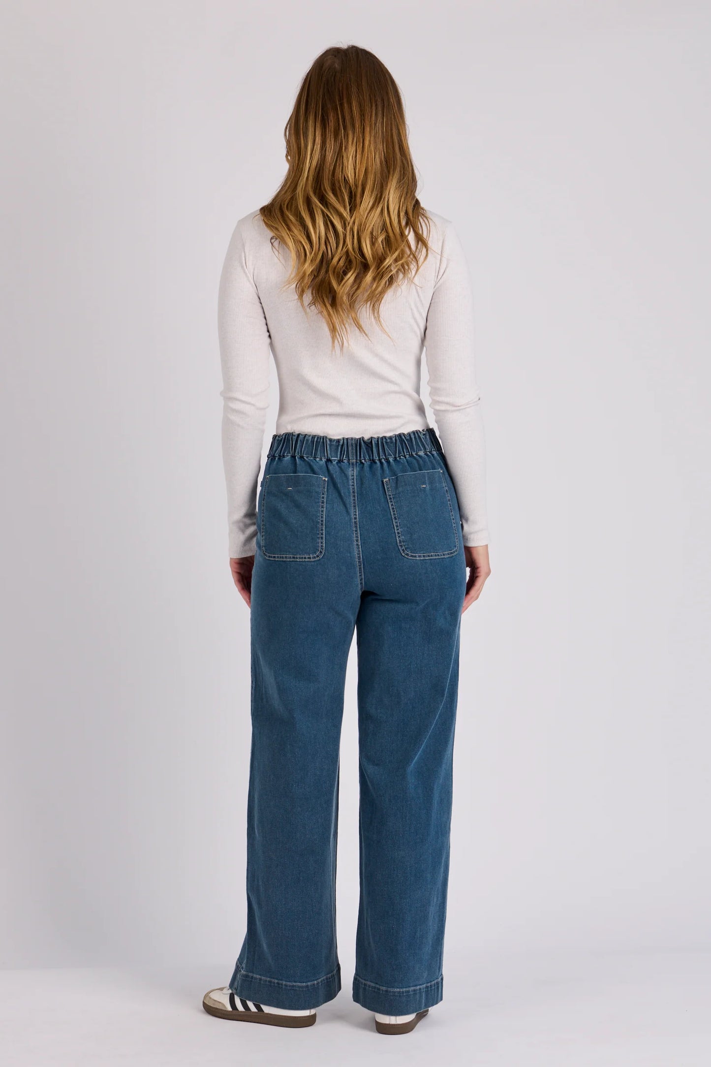Seam Detail Straight Leg Jeans