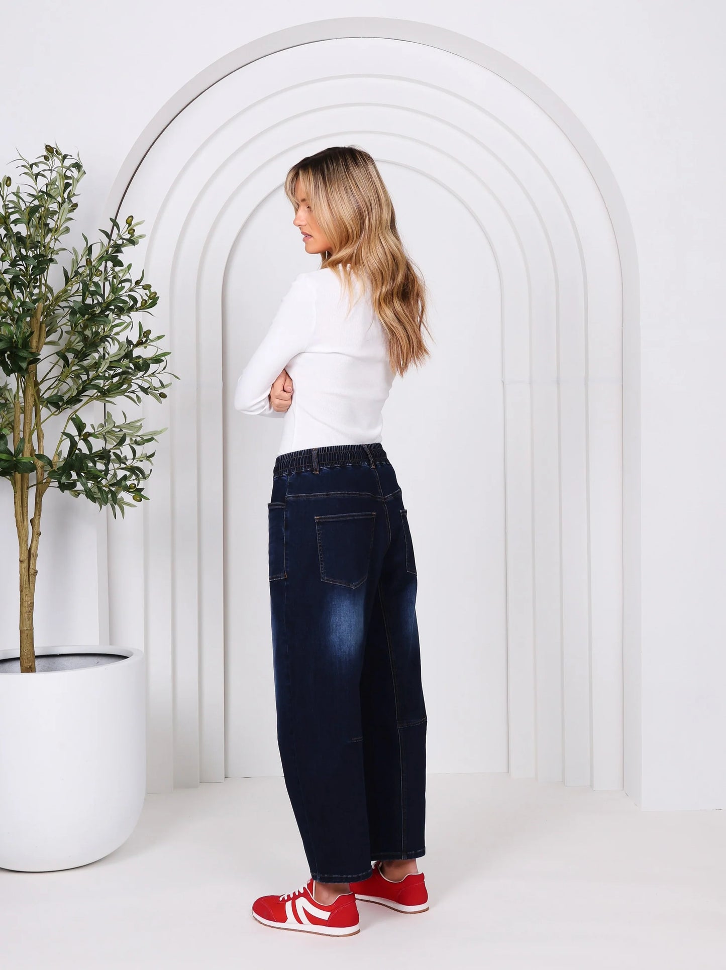Leo Barrel Leg Jeans- Ink