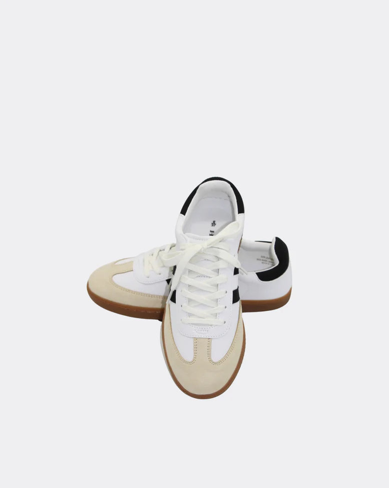 Swift Sneaker- White