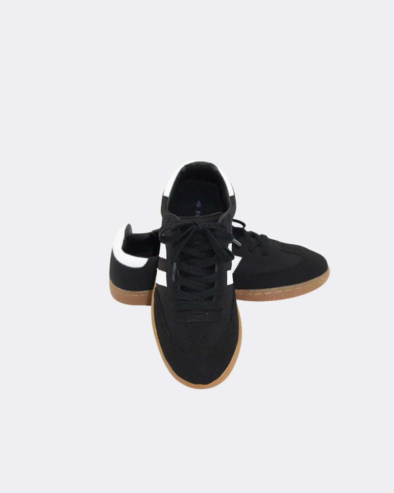 Swift Sneaker - Black