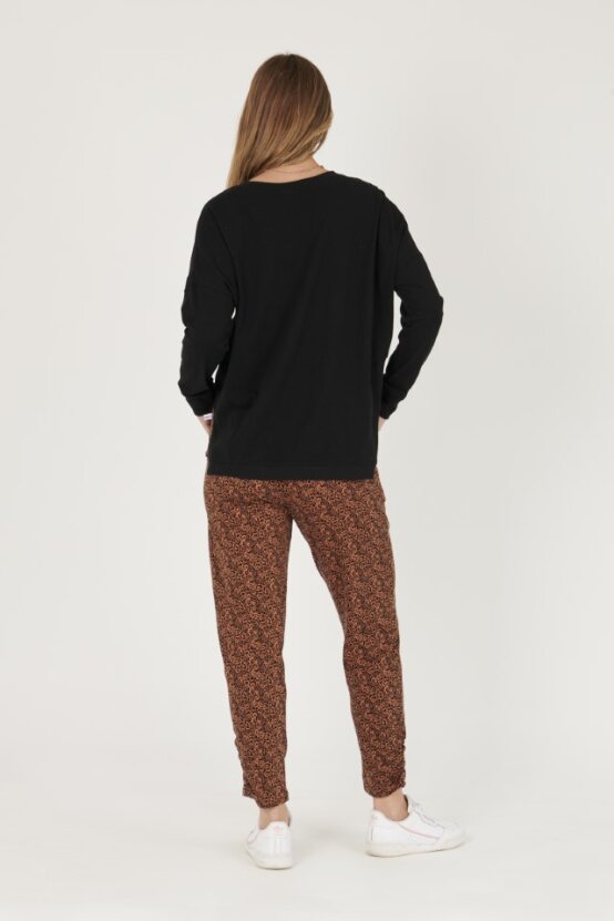 V-Neck Step Hem Top - Black