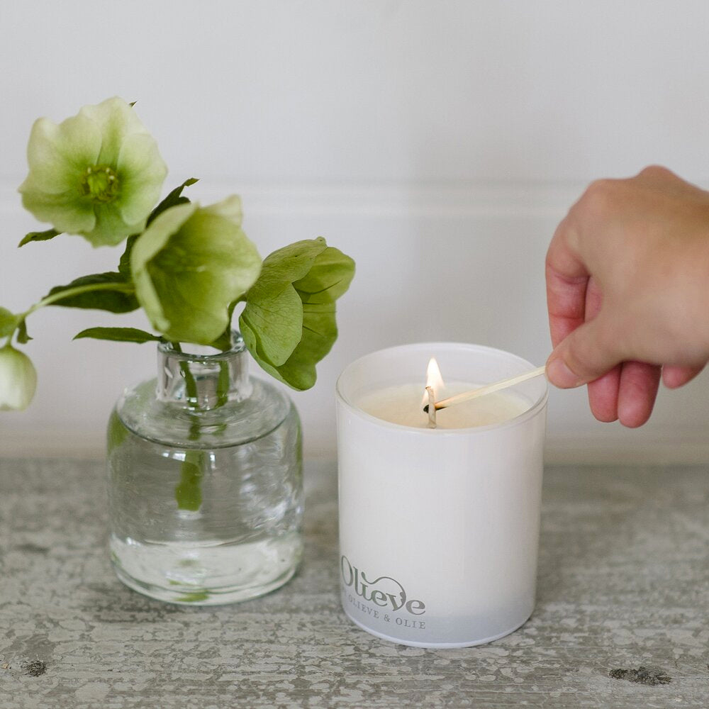 Olieve & Olie Soy Candle - Grapefruit, Coconut & Vanilla