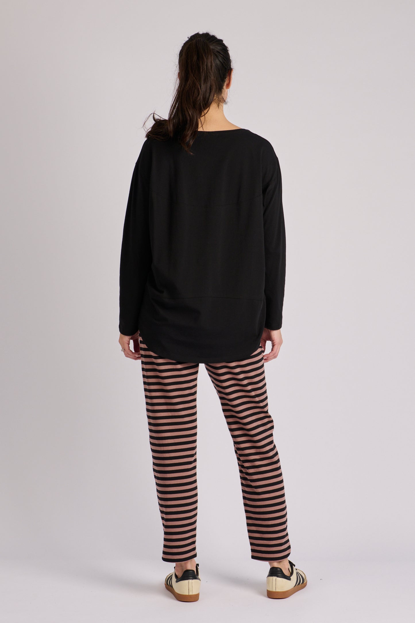 Panel Back Top- Black