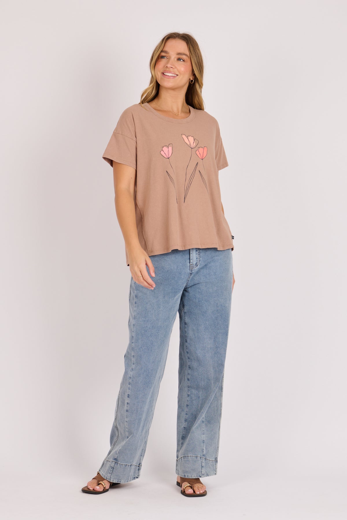 Pleat Back Tee - Coffee