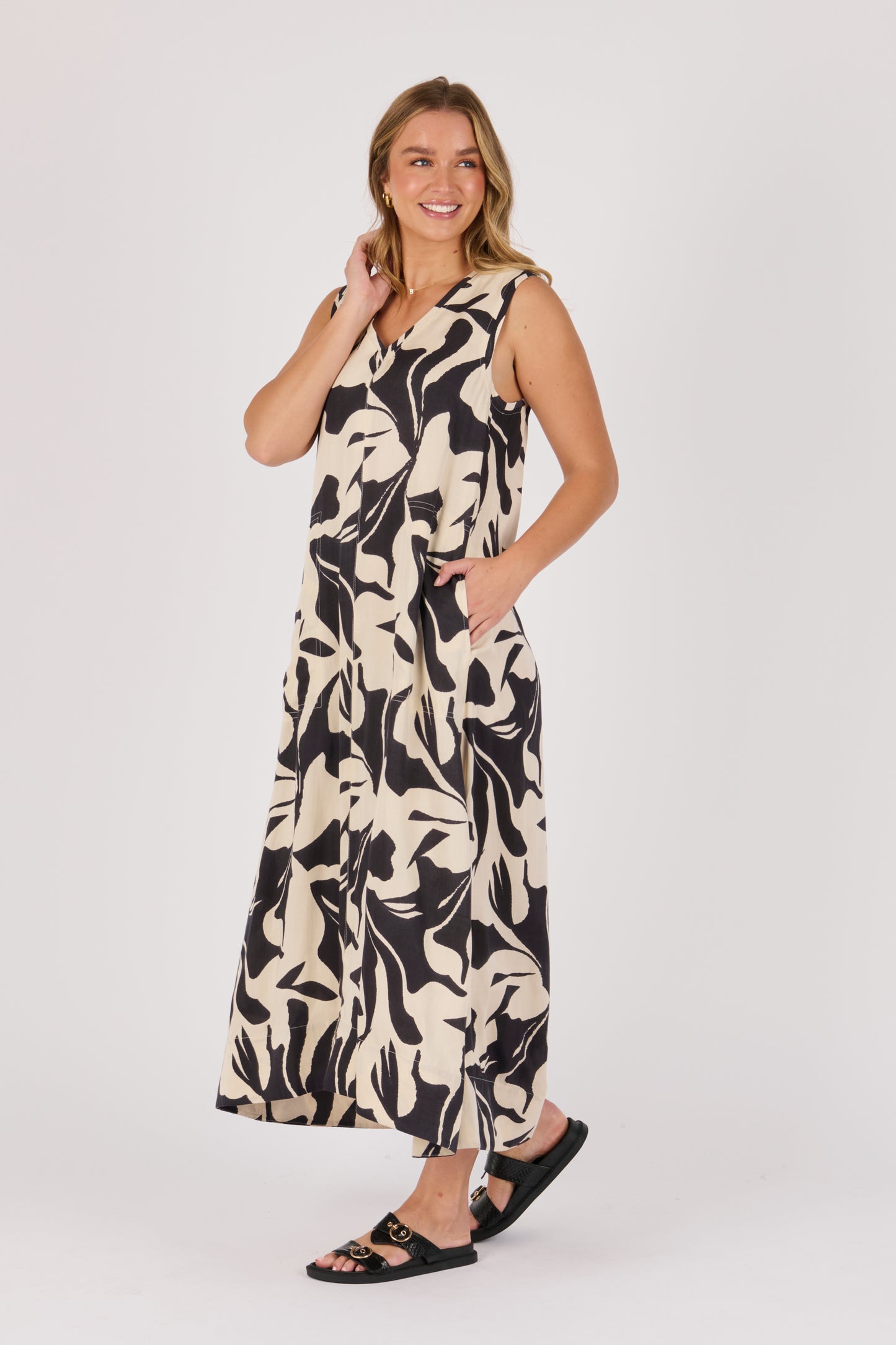 Sleeveless Maxi - Ecru & Black Swirl