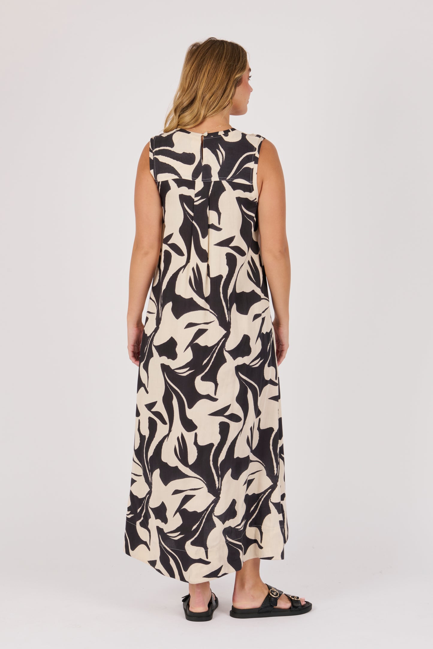 Sleeveless Maxi - Ecru & Black Swirl