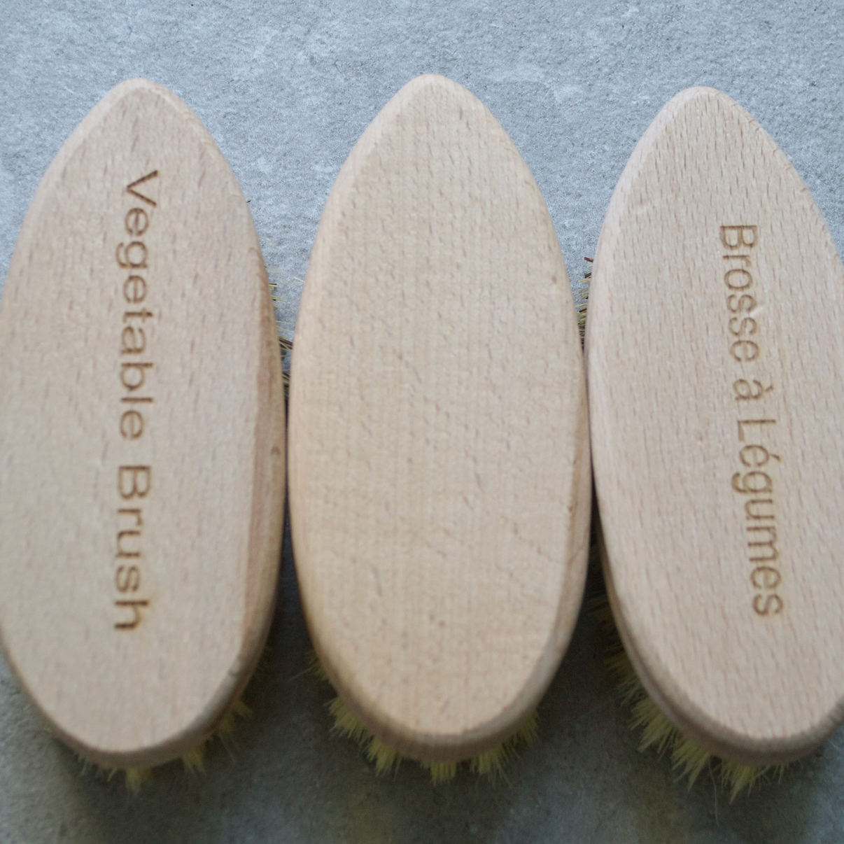 Vegetable Brush - English