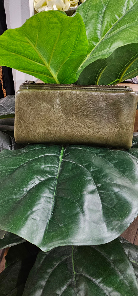 Soft Vintage Leather Wallet  - Olive