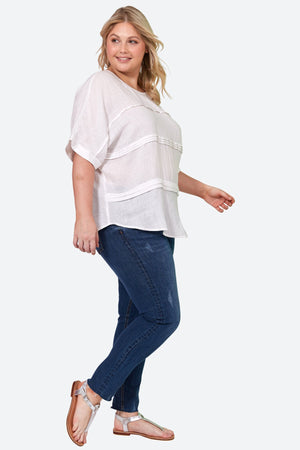 La Vie Pintuck Top - Blanc