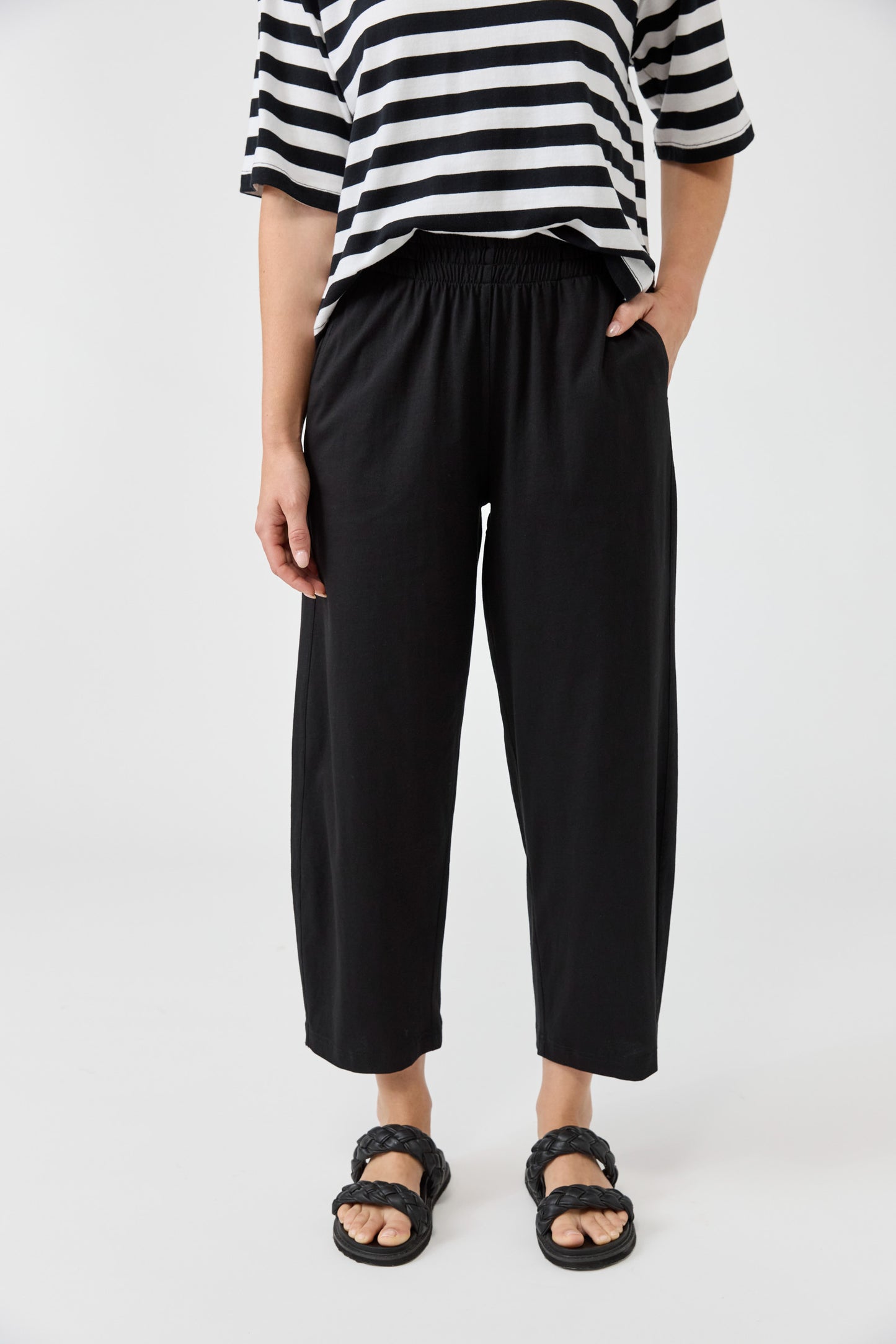 Studio Traveller Pant- Ebony