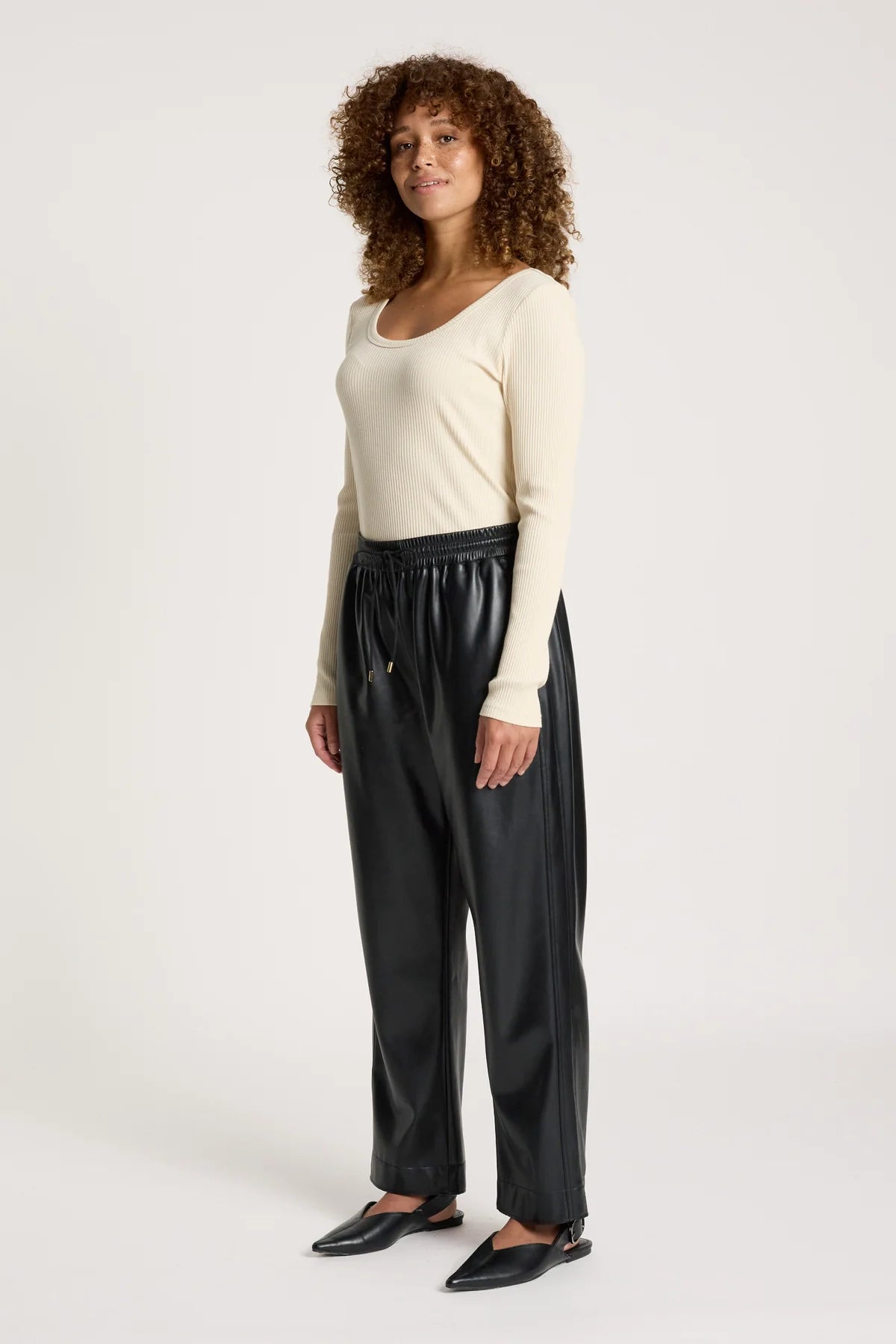 Amina Pants- Black