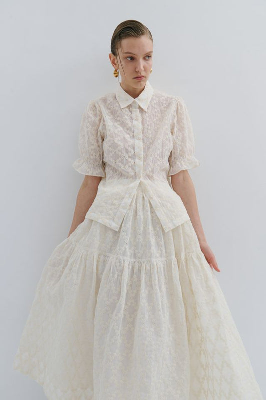 Teacup Shirt - White queen