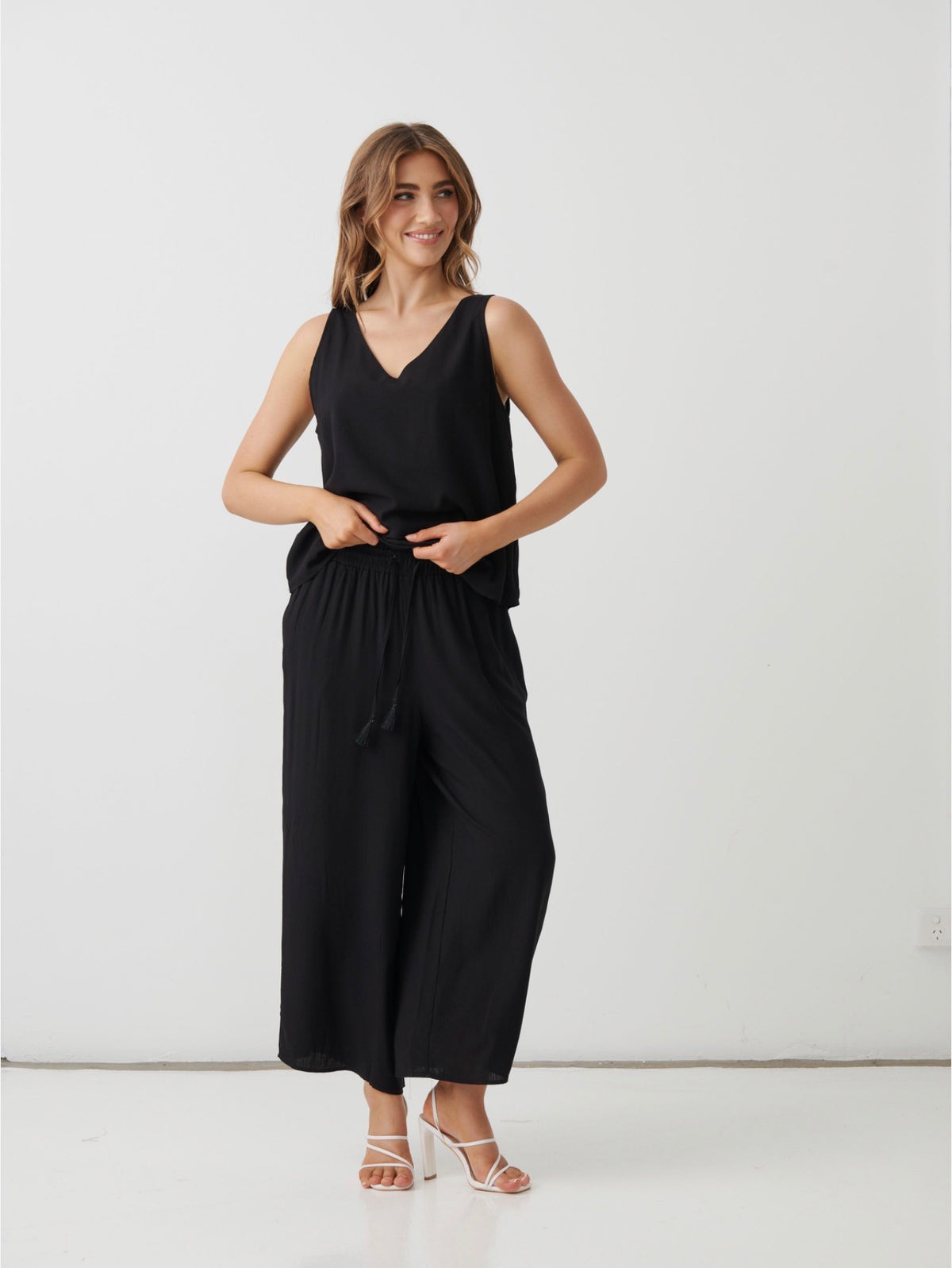 Holmes & Fallon Elastic Waist Pant