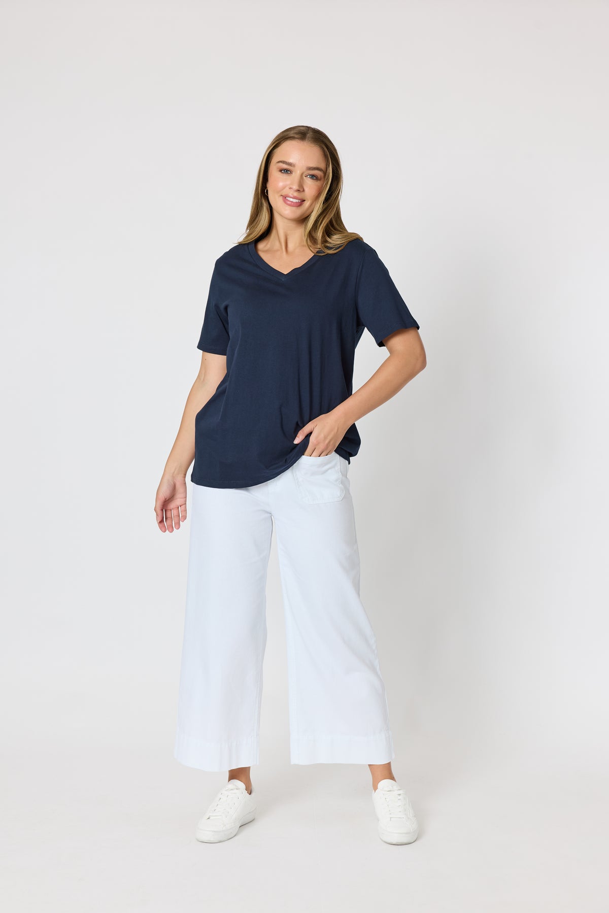 Cotton V-neck T-shirt - Navy