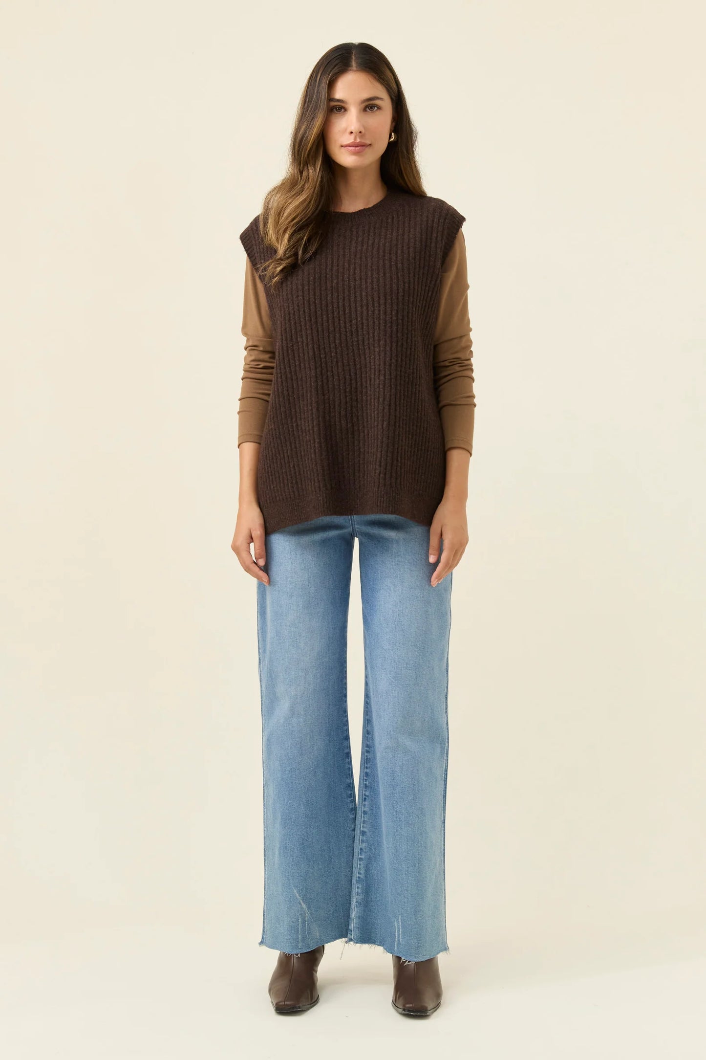 Miru Crew Knit Vest - Chocolate