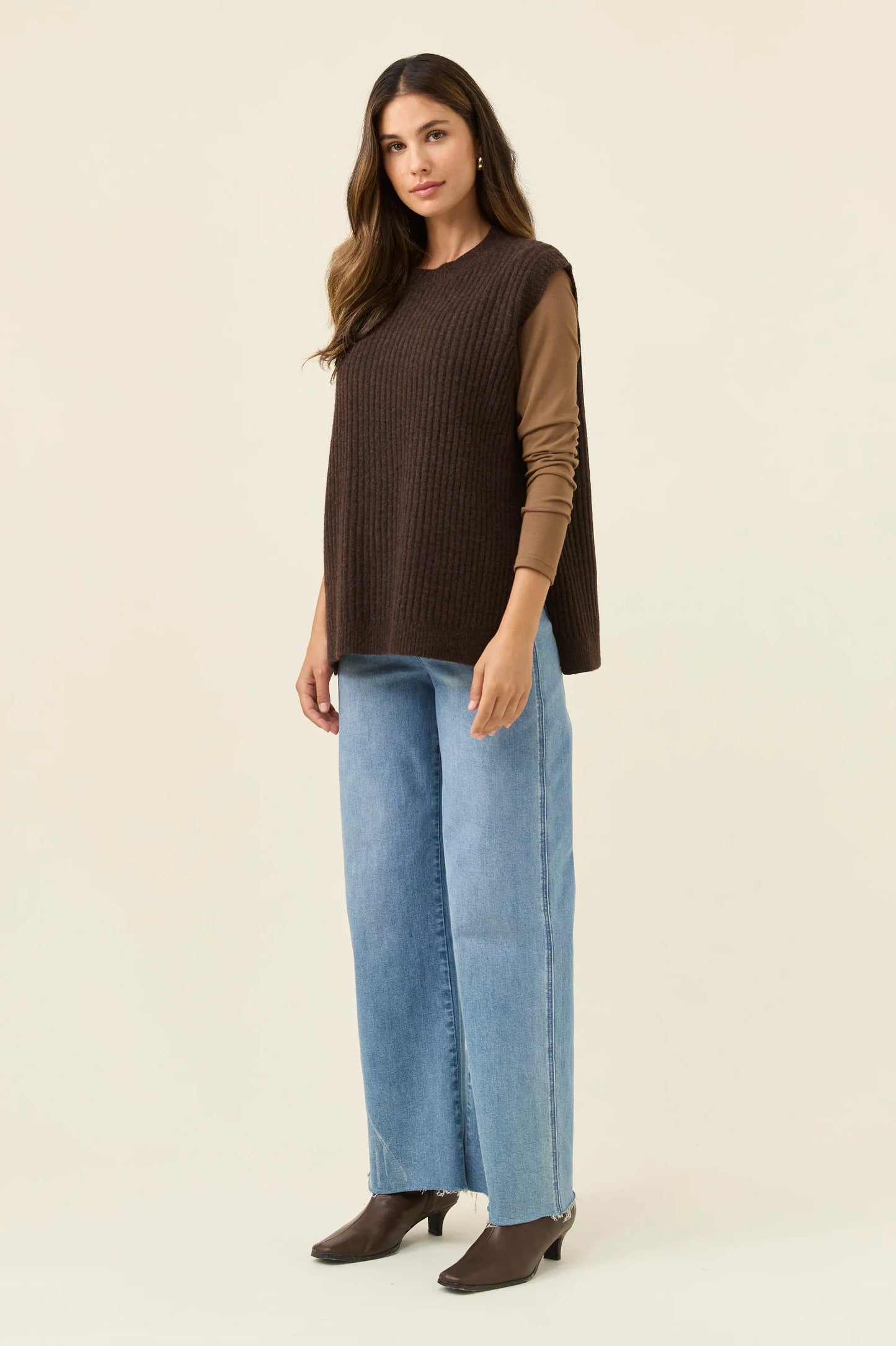 Miru Crew Knit Vest - Chocolate
