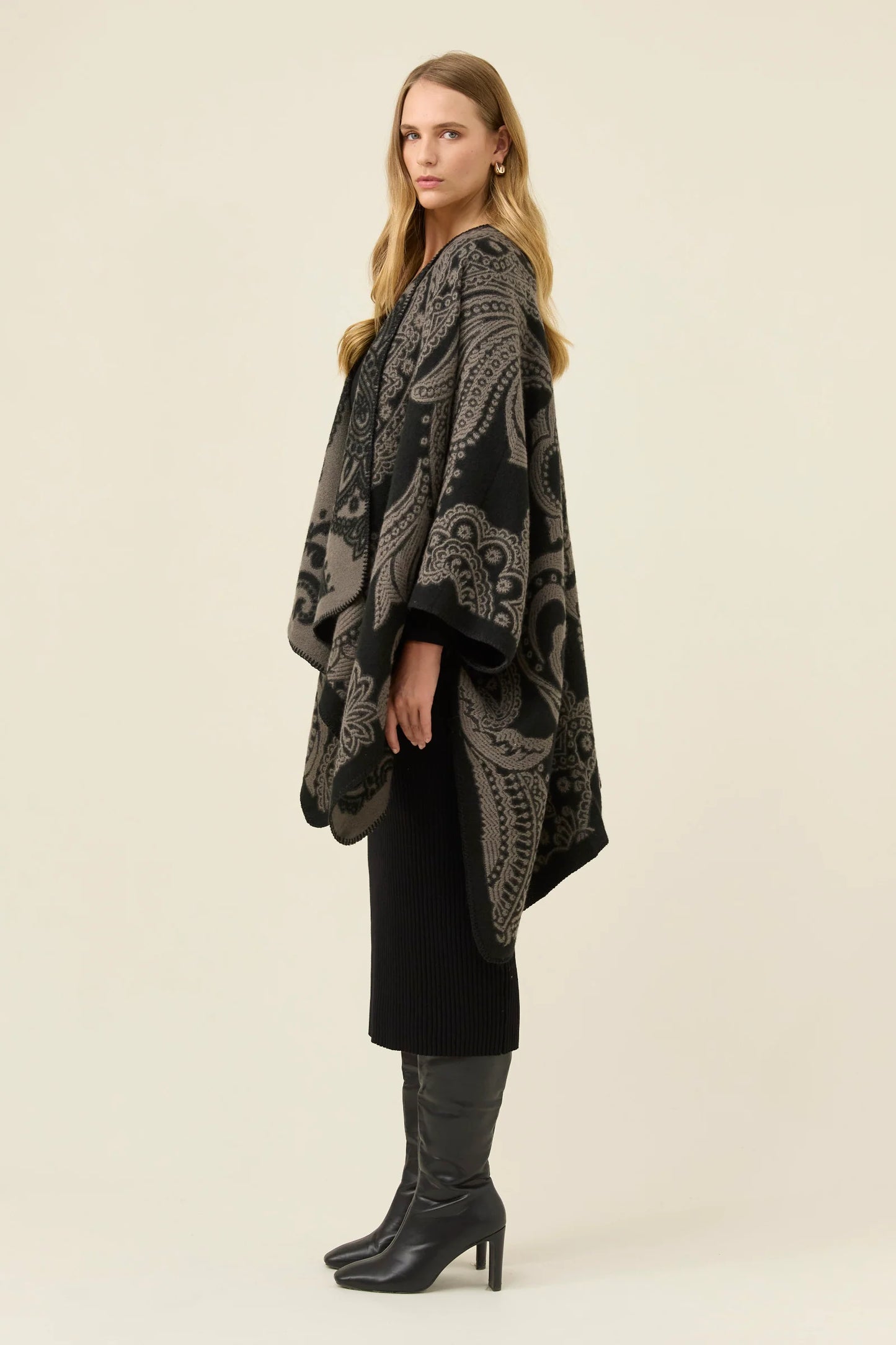 Lucia Cape - Charcoal Paisley