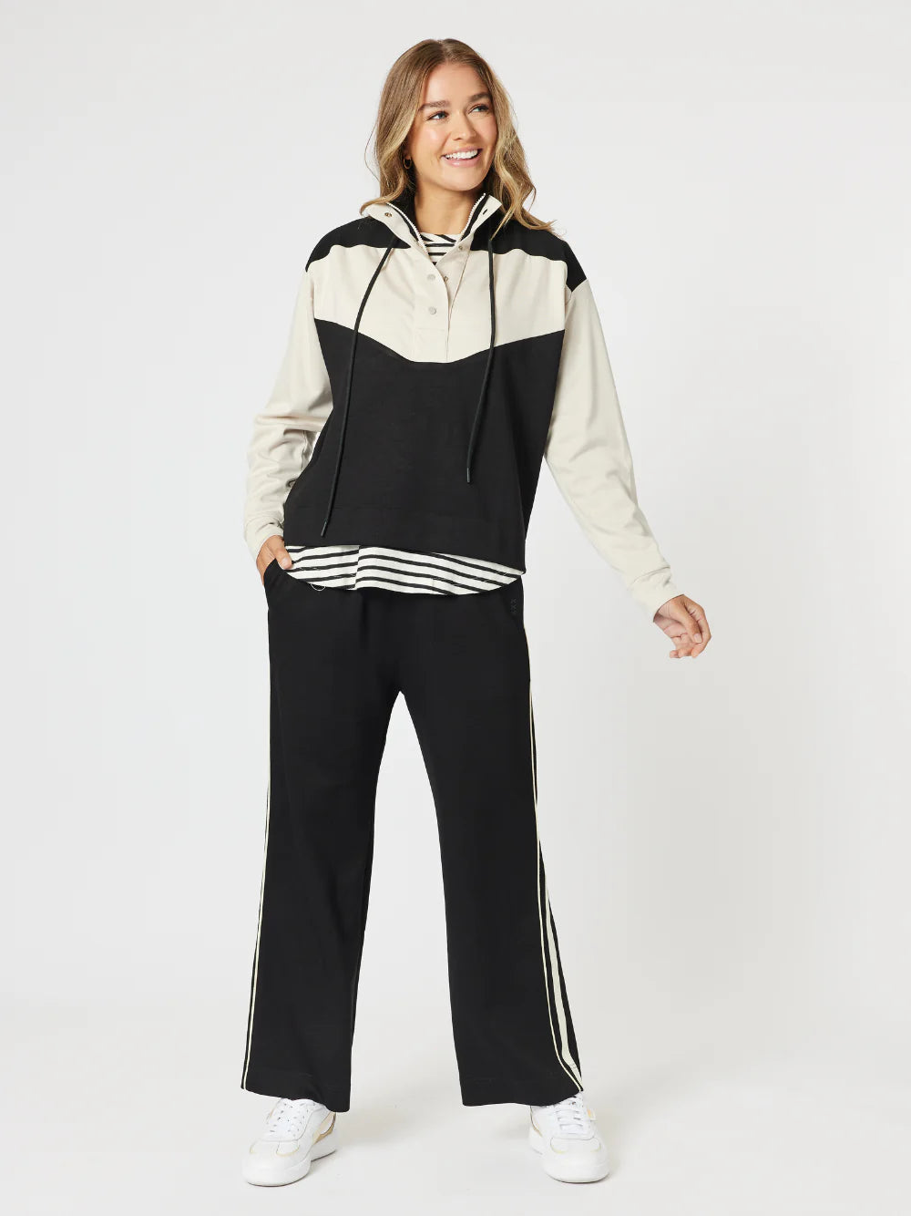 Spliced Sweat - Chalk/Black