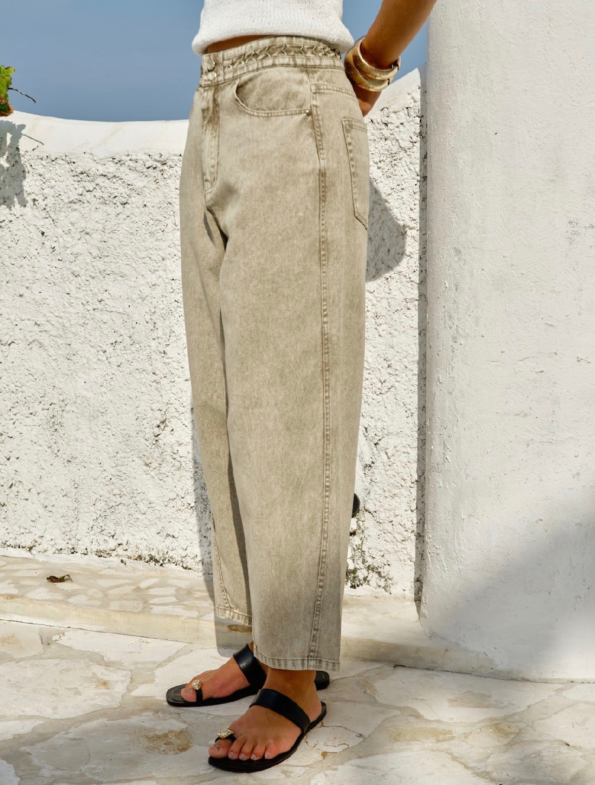 Fate & Becker Fiora Barrel Leg Jean