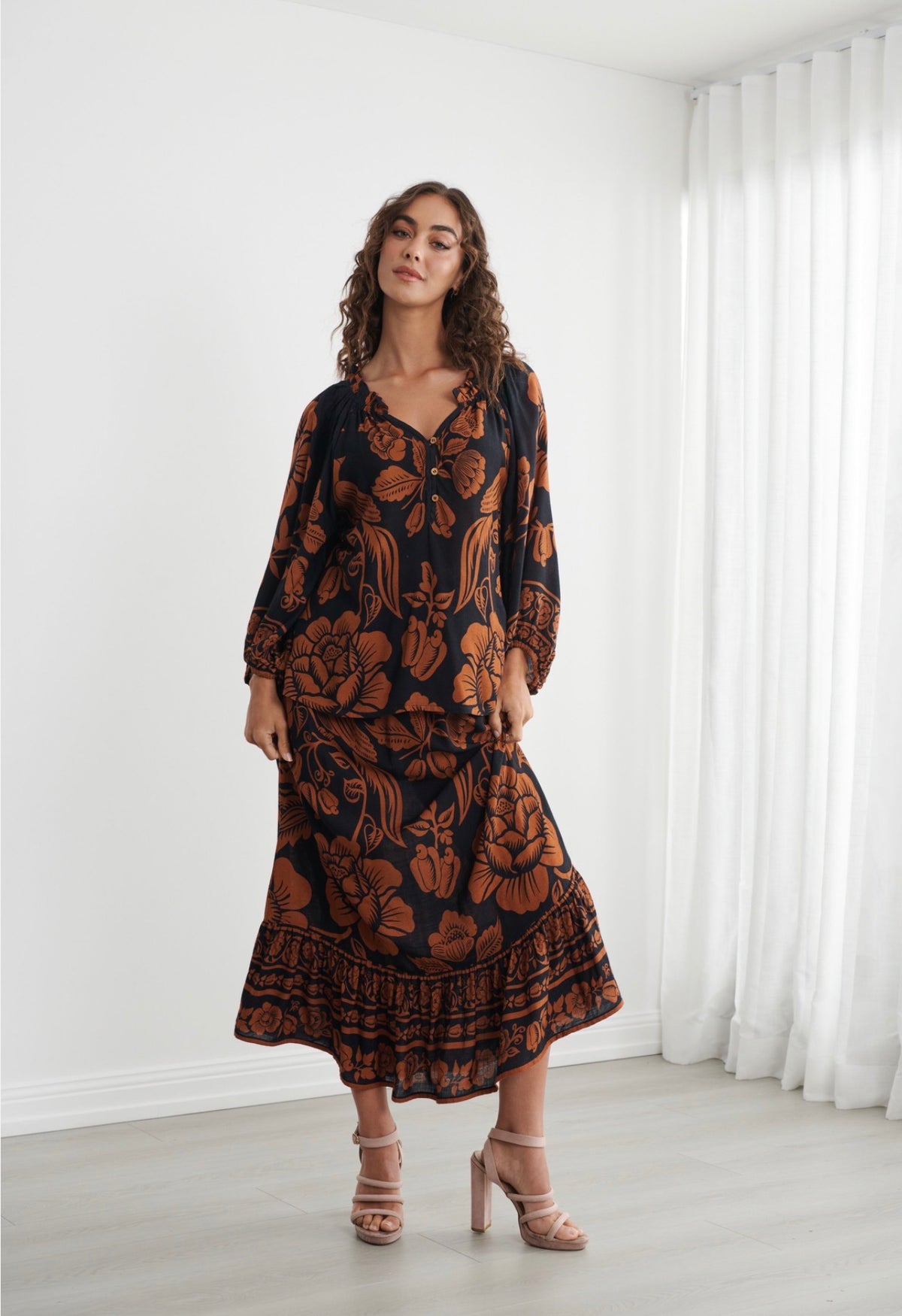 Caju Gathered Neck Printed Blouse