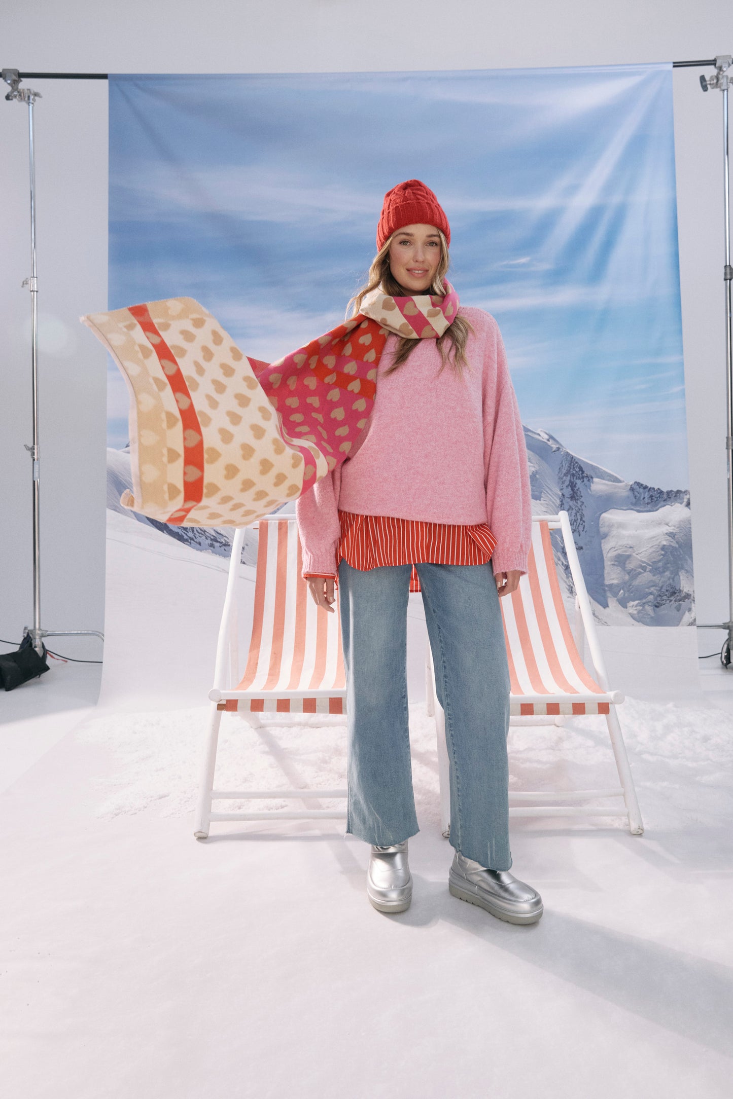 Savoie Heart Scarf- Latte