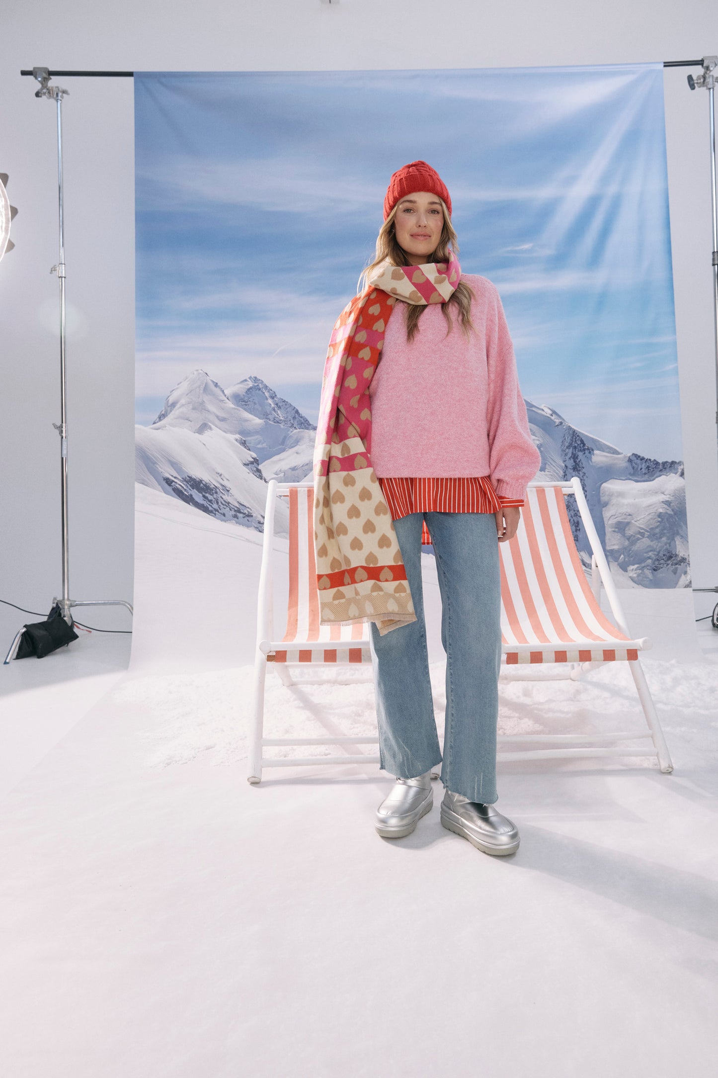 Savoie Heart Scarf- Latte