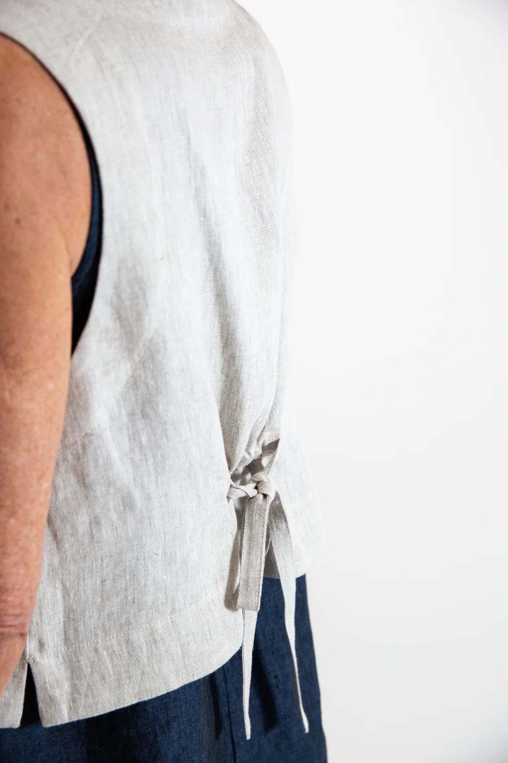 Archie Vest - Neutral