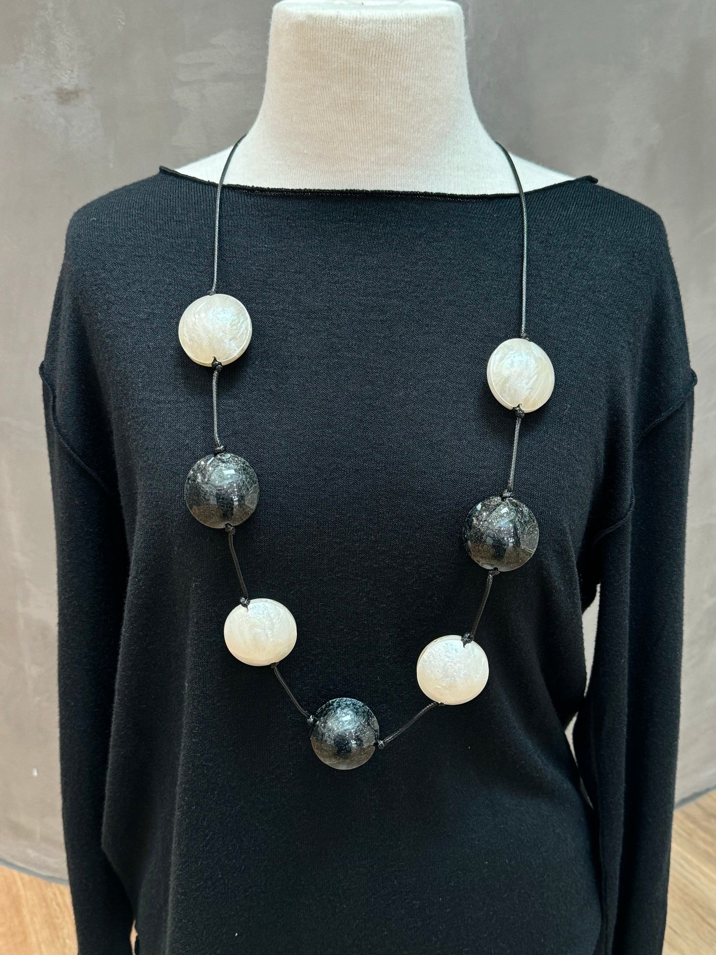 Ophelia Necklace - Black/White