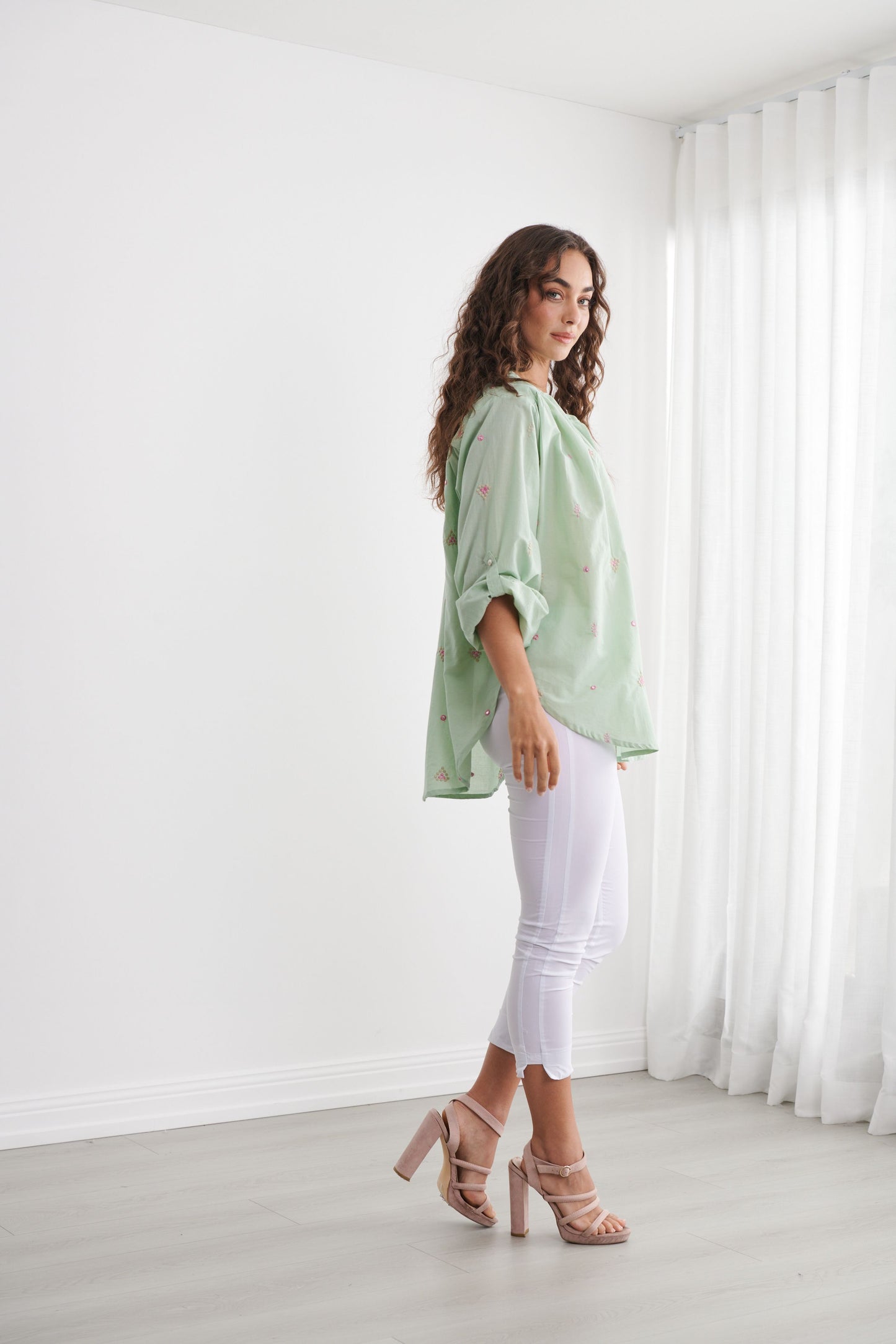 Caju Embroided Hidden Button Shirt - Green