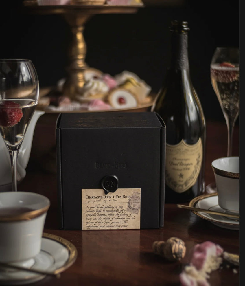 Champagne Doux + Tea Rose 330g