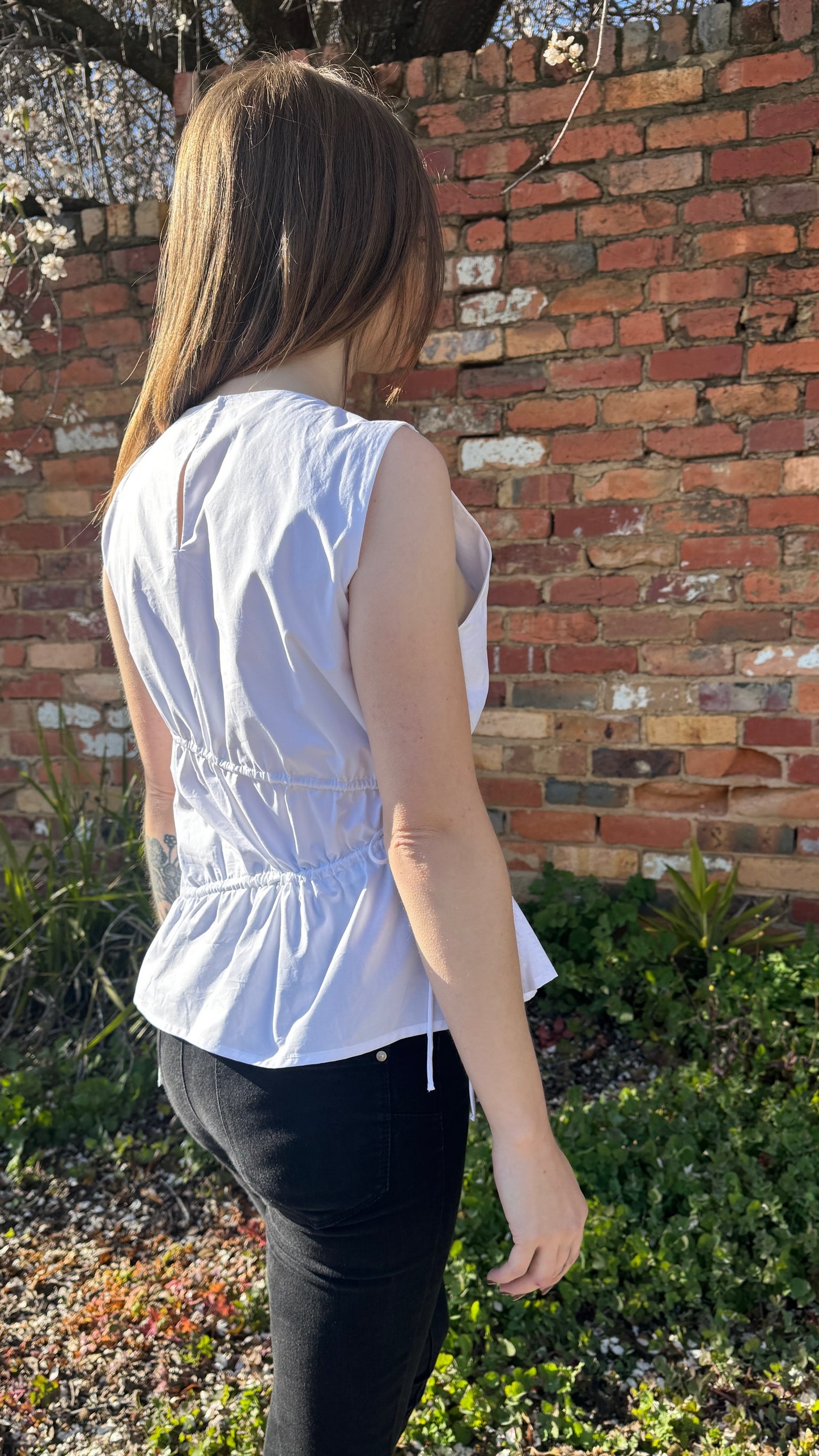Elin Gathered Tie Top - White
