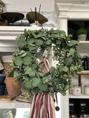 Christmas Silvergum Wreath - Small