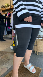 Caju Capri 3/4 side Pant - Black