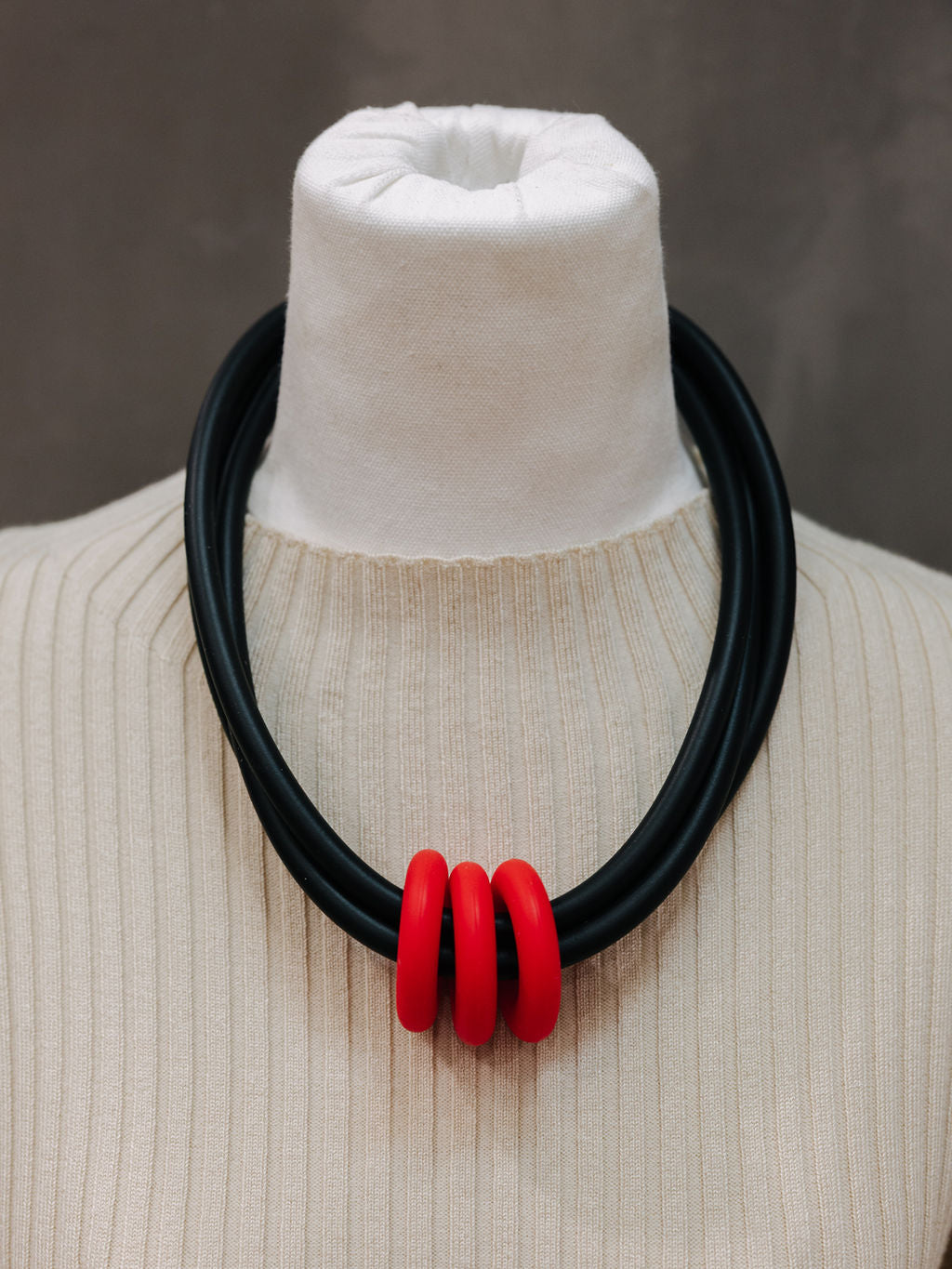 Frank Ideas Rubber Triple Ring Necklace - Red