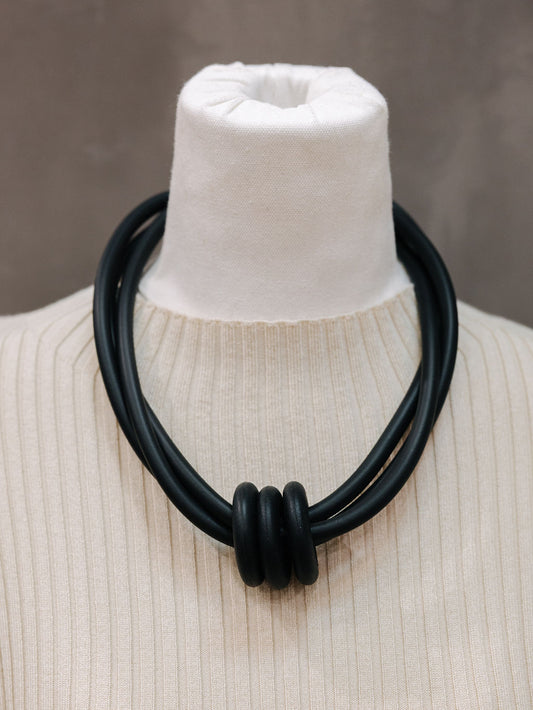 Frank Ideas Rubber Triple Ring Necklace - Black
